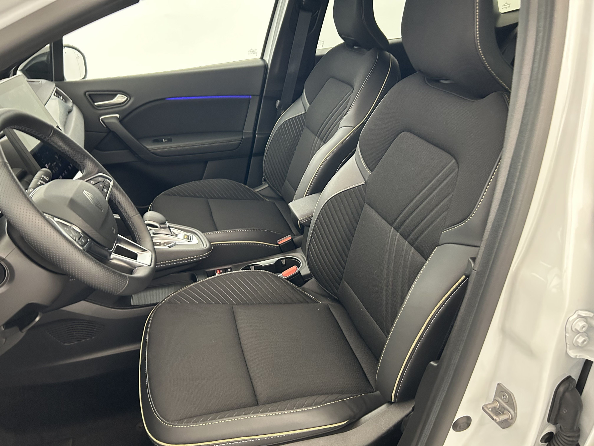 Vente en ligne Renault Symbioz  E-Tech full hybrid 145 au prix de 28 990 €