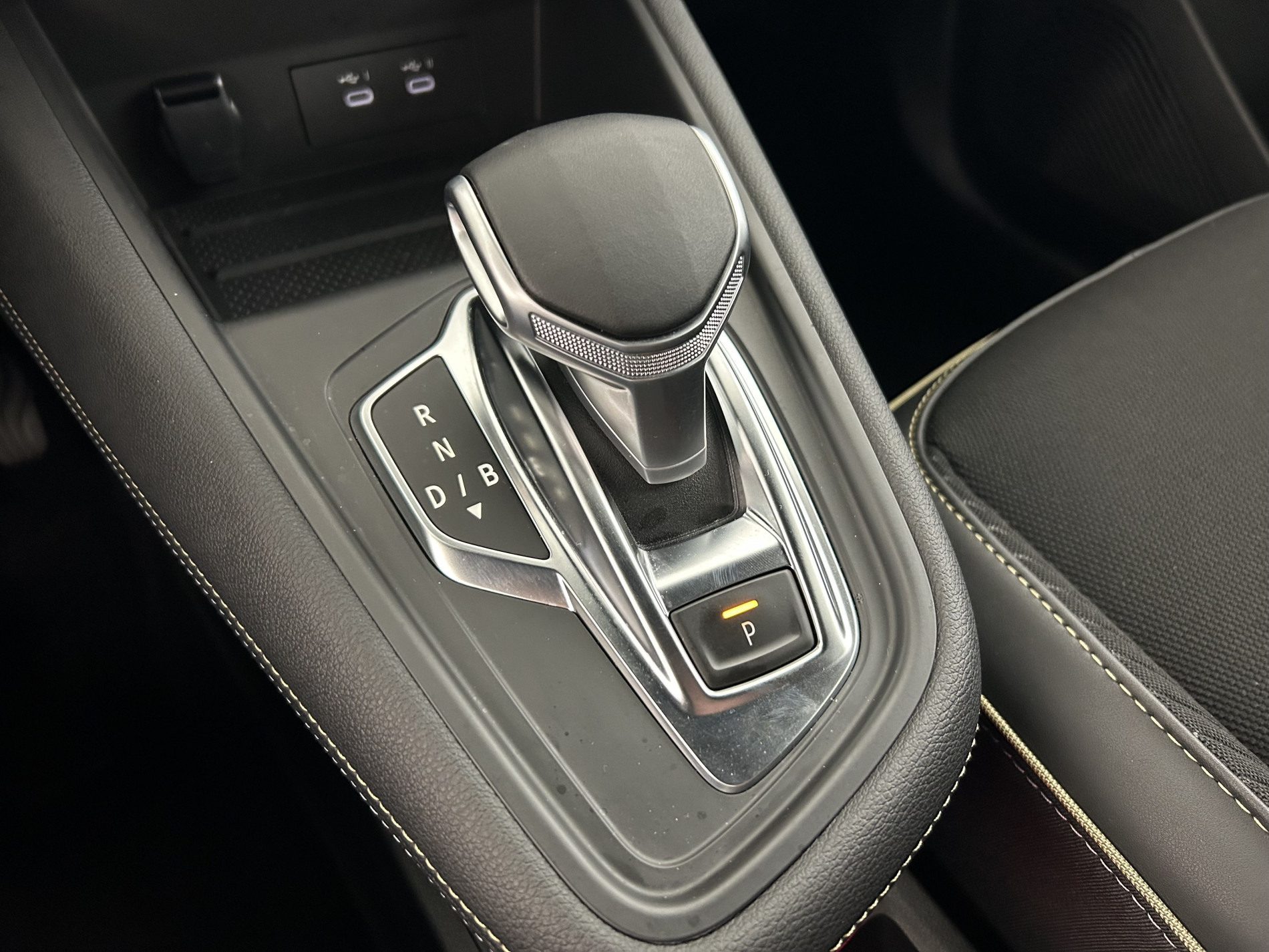 Vente en ligne Renault Symbioz  E-Tech full hybrid 145 au prix de 28 990 €