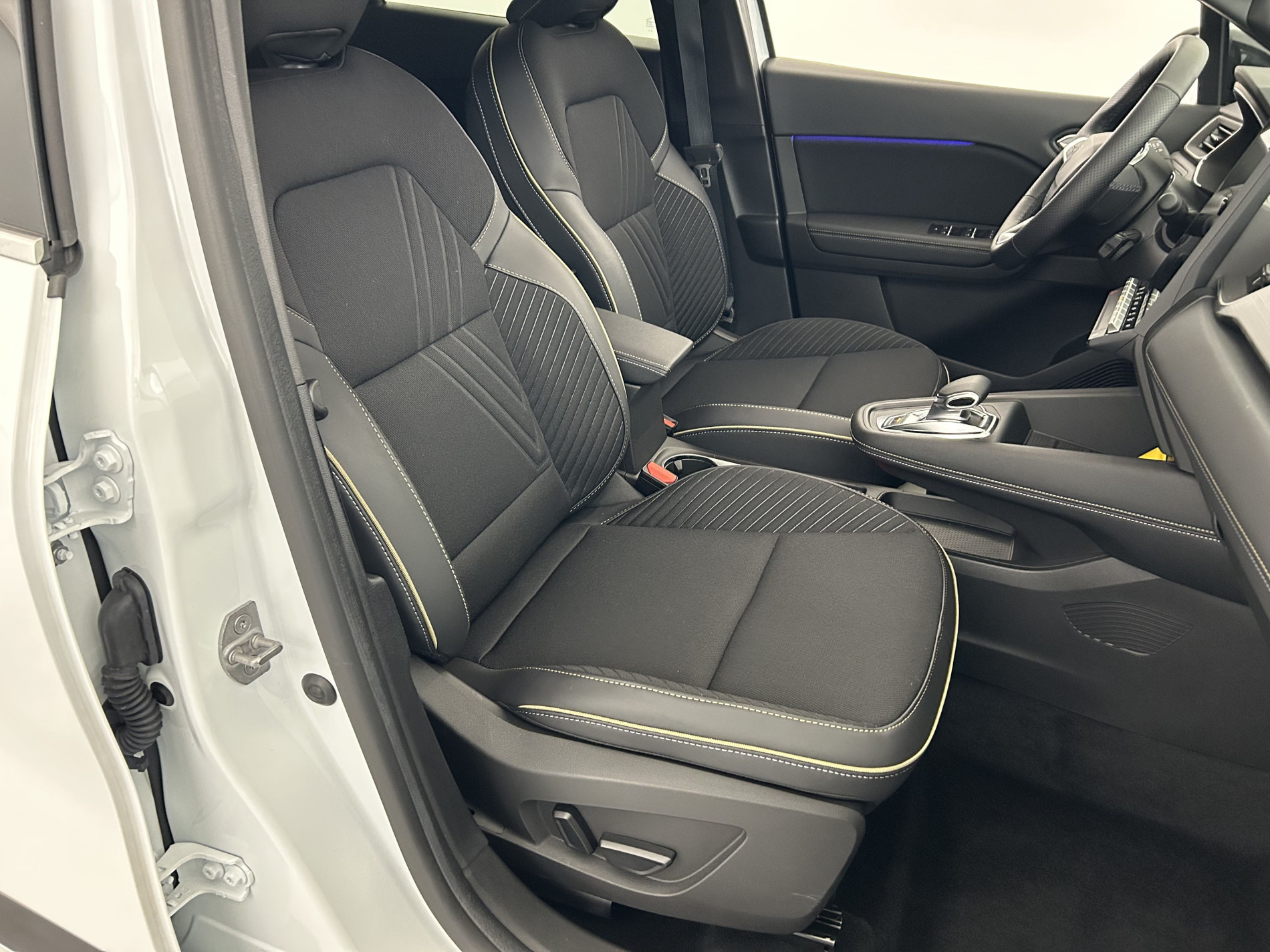 Vente en ligne Renault Symbioz  E-Tech full hybrid 145 au prix de 28 990 €