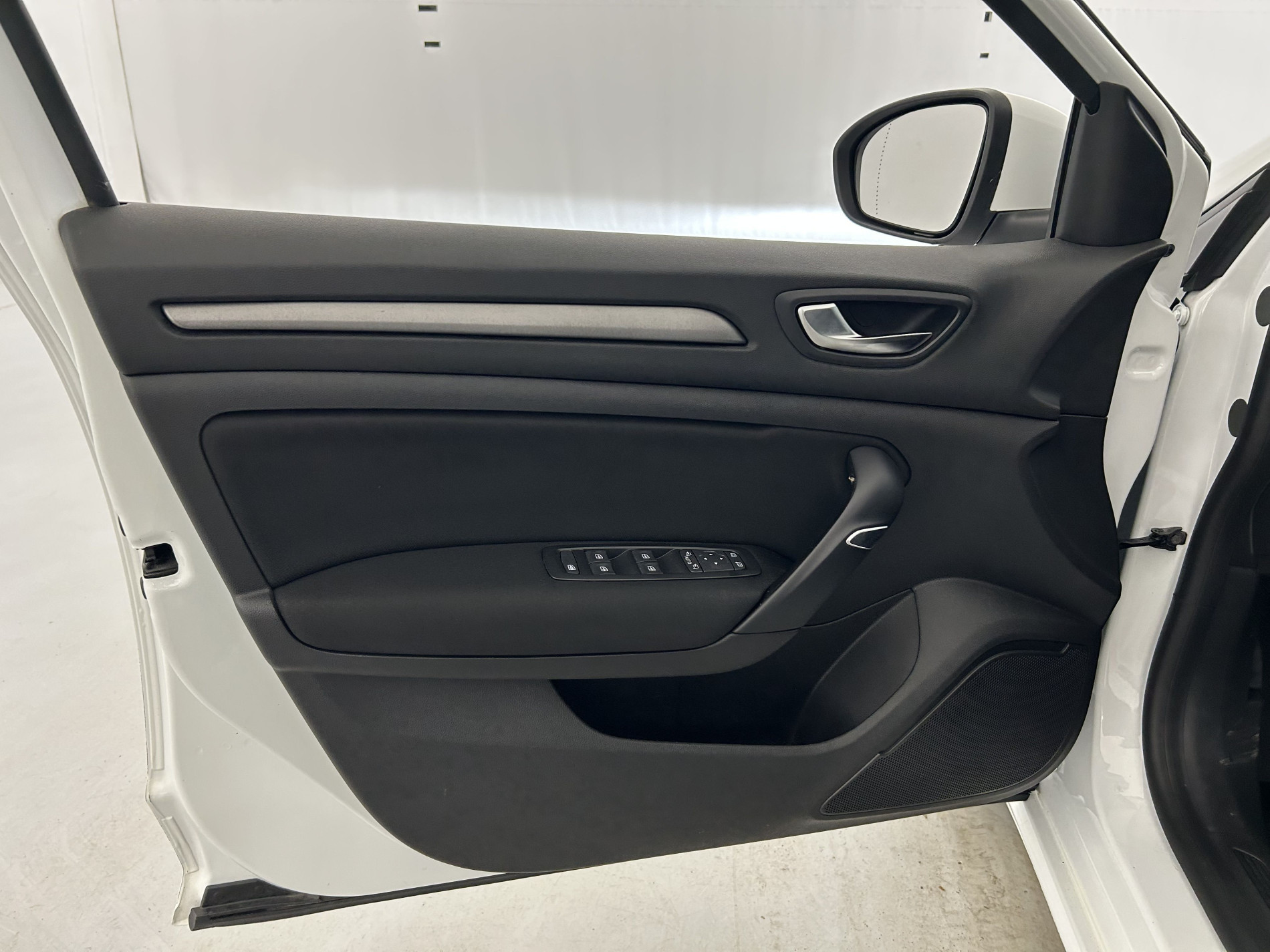 Vente en ligne Renault Megane 4 Estate  Blue dCi 115 au prix de 14 790 €