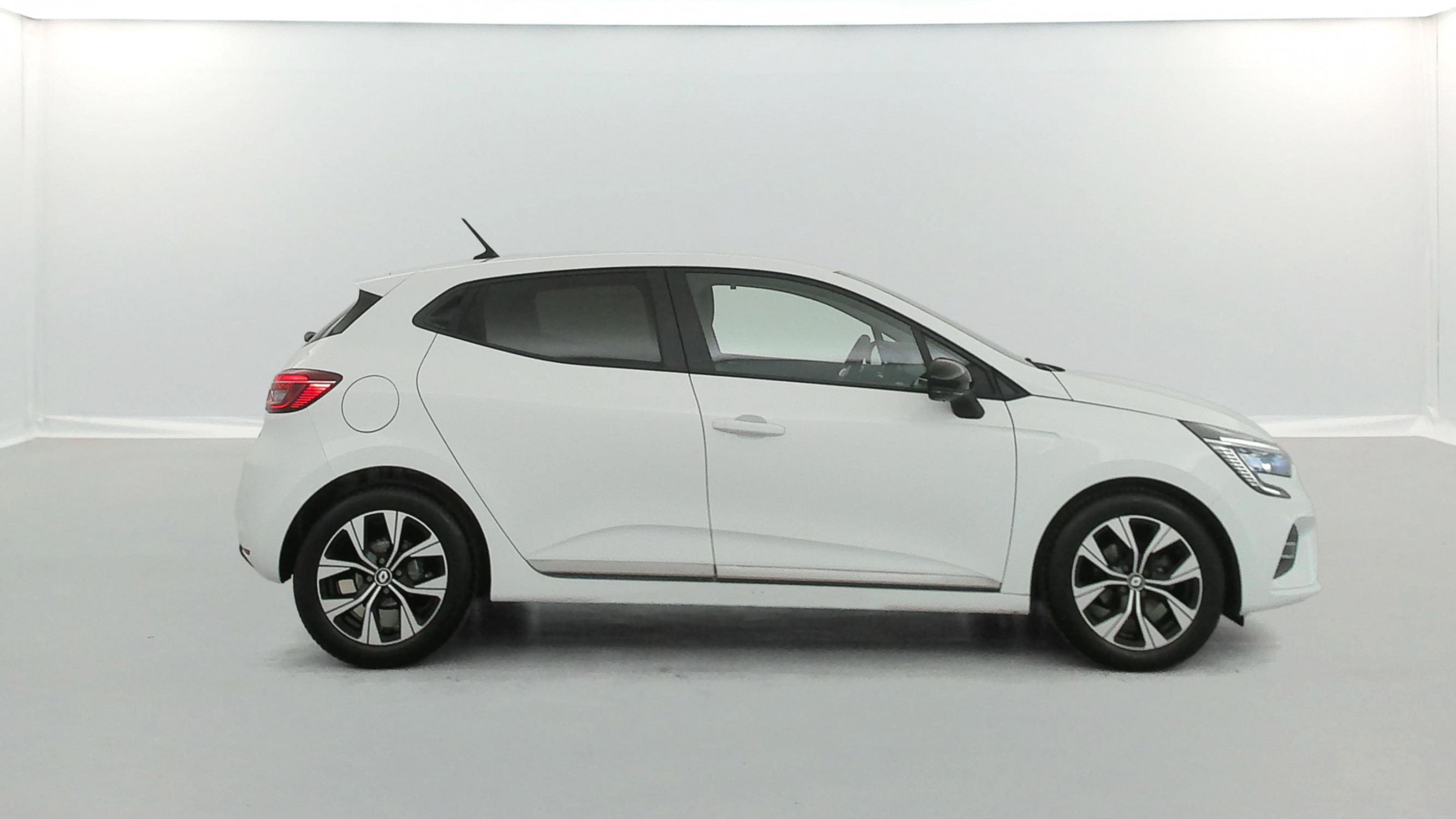 Vente en ligne Renault Clio 5 Clio TCe 100 GPL au prix de 14 490 €