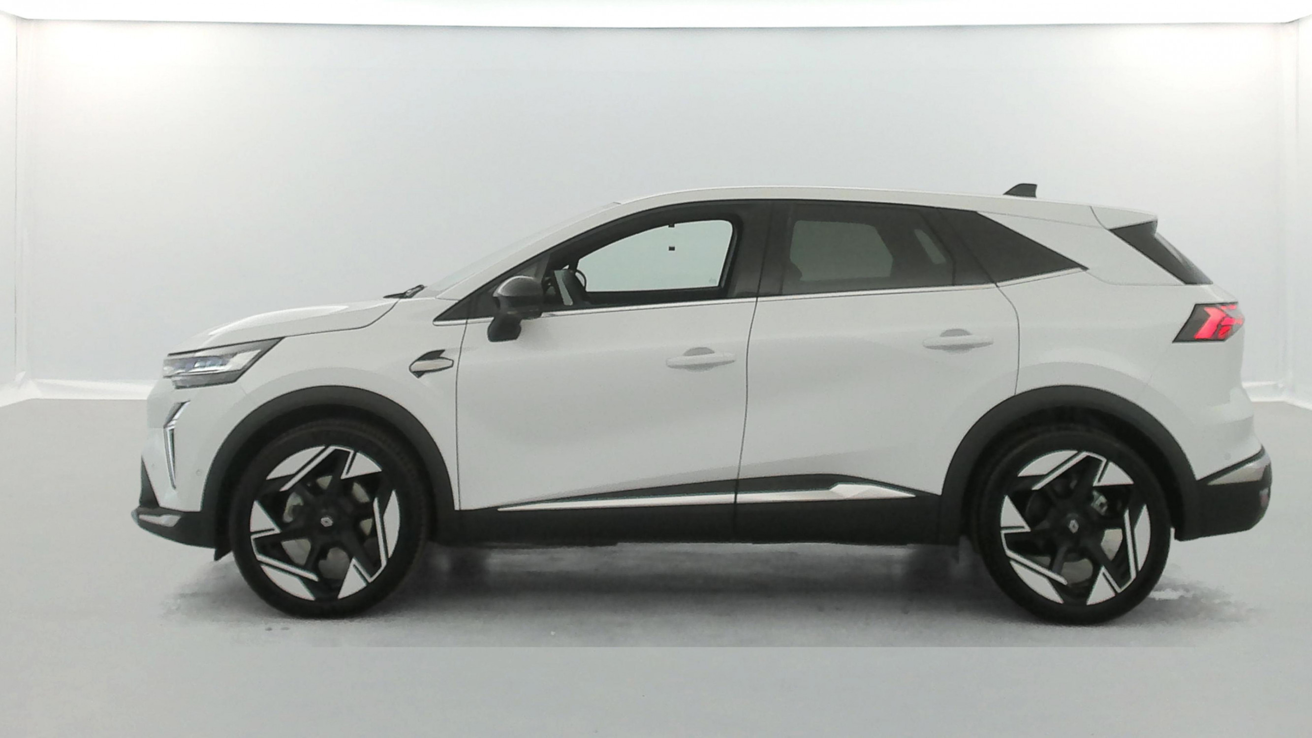 Vente en ligne Renault Symbioz  E-Tech full hybrid 145 au prix de 28 990 €