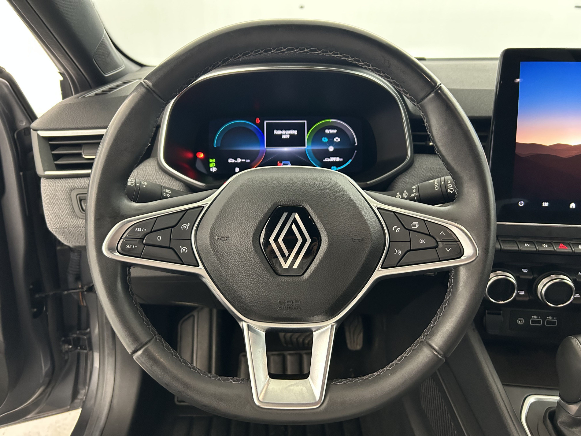 Vente en ligne Renault Clio 5 Clio E-Tech hybride 145 au prix de 18 290 €