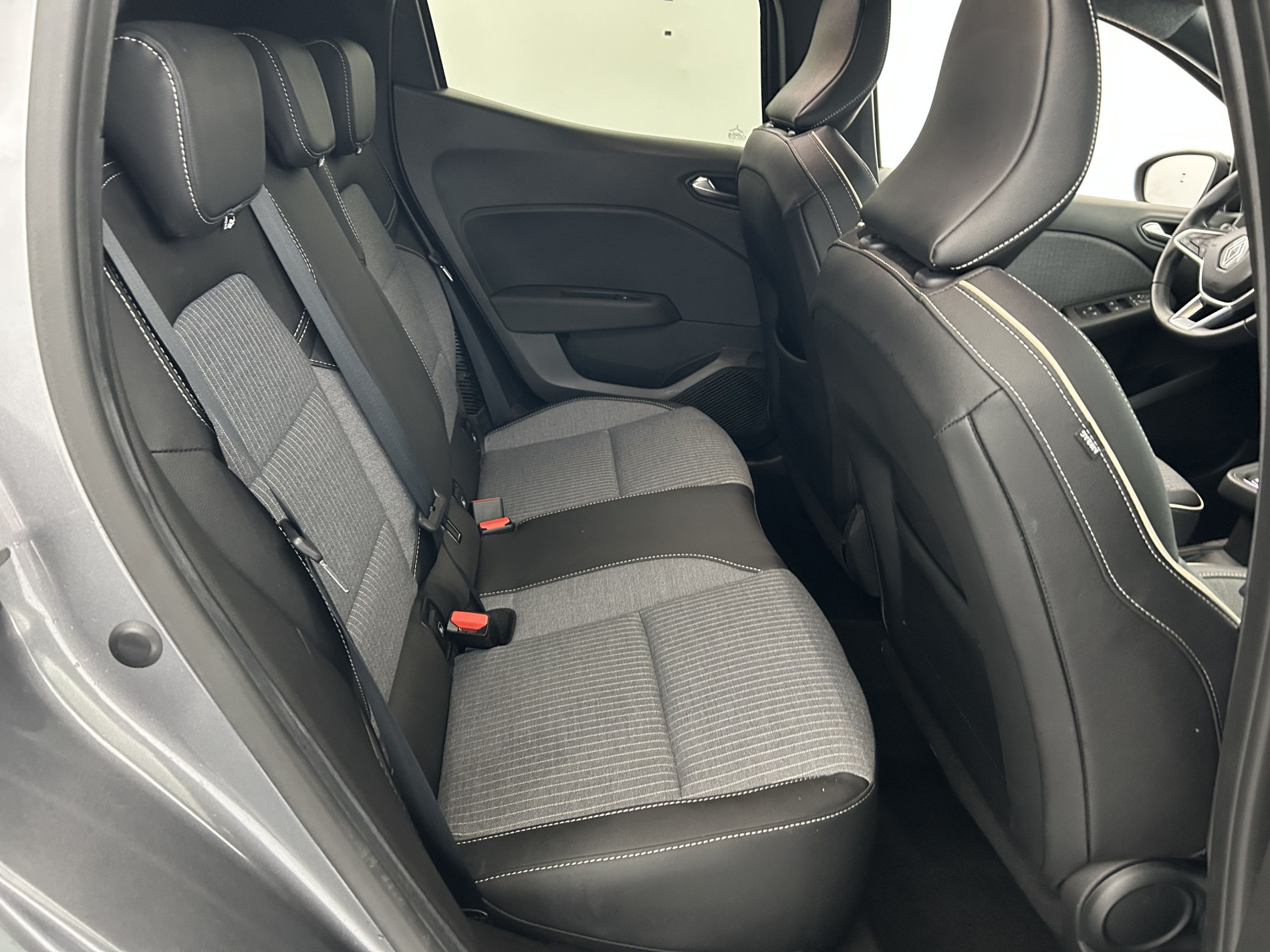 Vente en ligne Renault Clio 5 Clio E-Tech hybride 145 au prix de 18 290 €