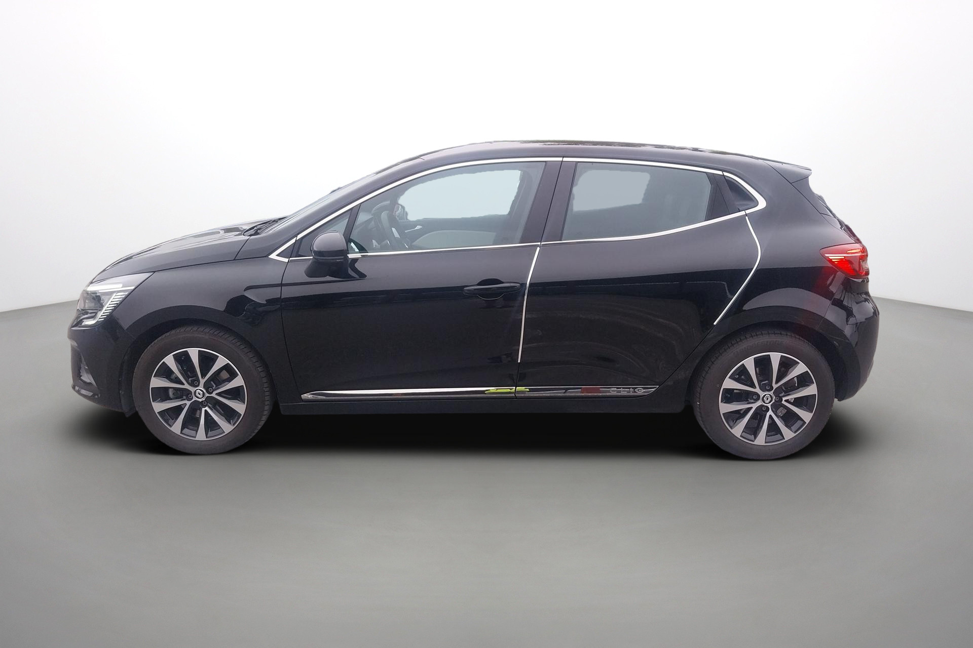Vente en ligne Renault Clio 5 Clio Blue dCi 100 - 21N au prix de 15 590 €