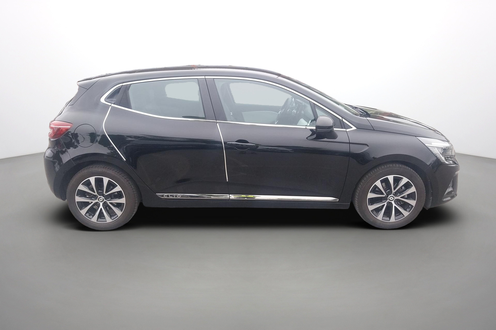 Vente en ligne Renault Clio 5 Clio Blue dCi 100 - 21N au prix de 15 590 €