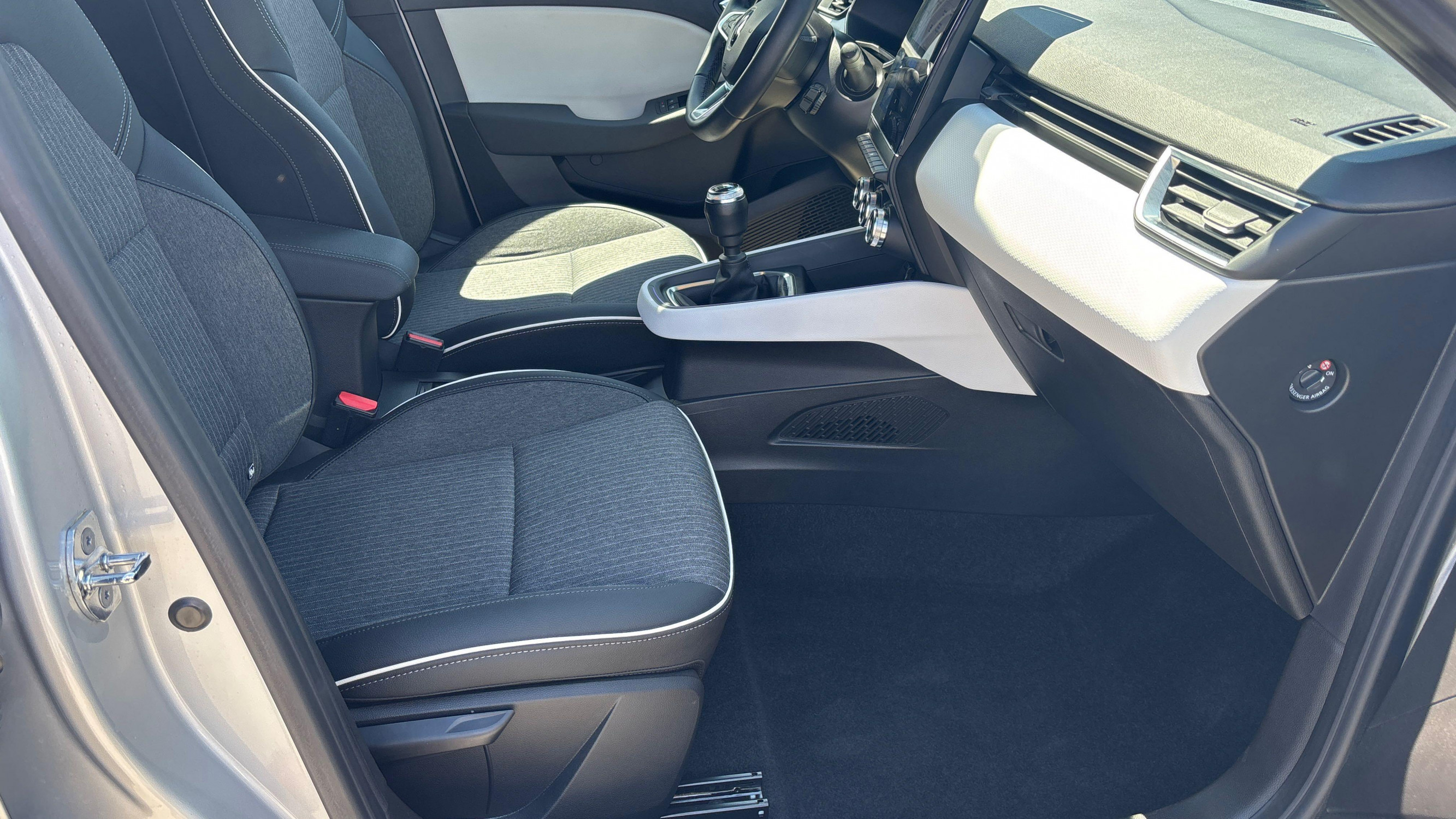 Vente en ligne Renault Clio 5 Clio TCe 90 au prix de 16 250 €