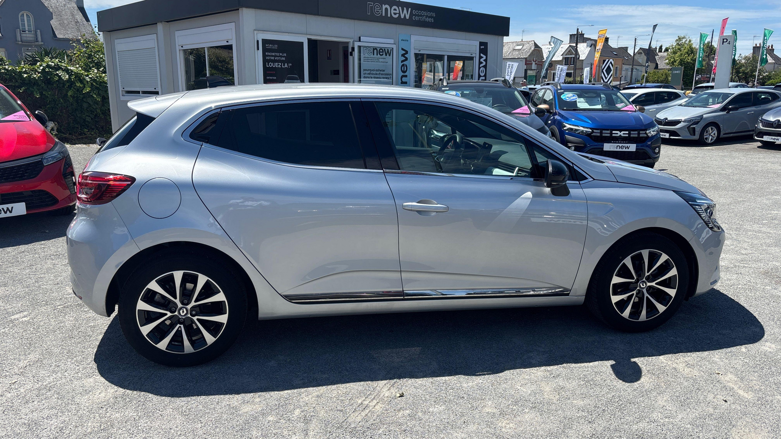 Vente en ligne Renault Clio 5 Clio TCe 90 au prix de 16 250 €