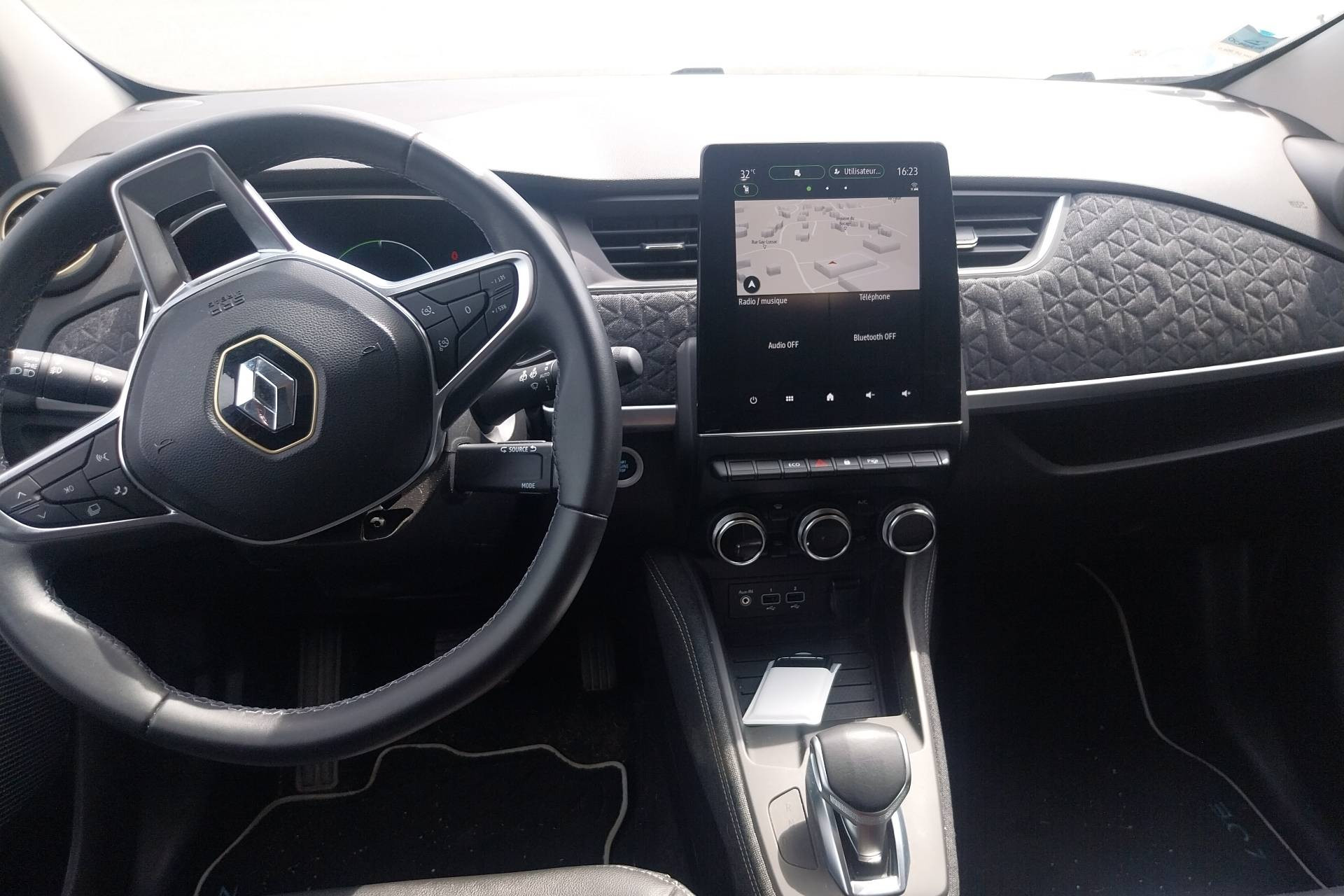 Vente en ligne Renault Zoé Zoe R135 - MY22 au prix de 19 990 €