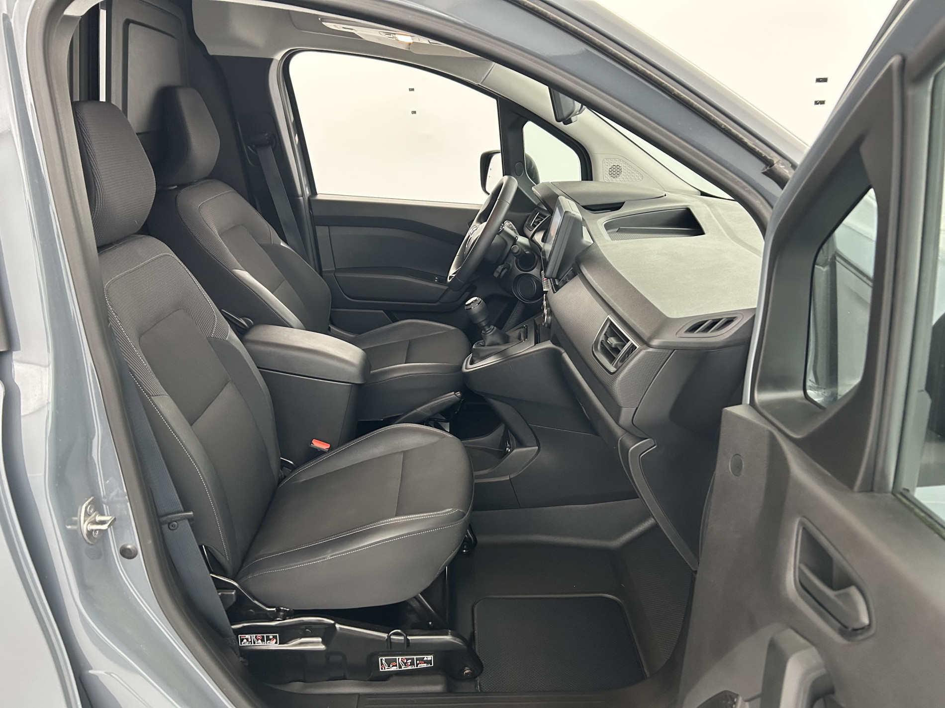 Vente en ligne Renault Kangoo Van  TCE 100 au prix de 14 990 €