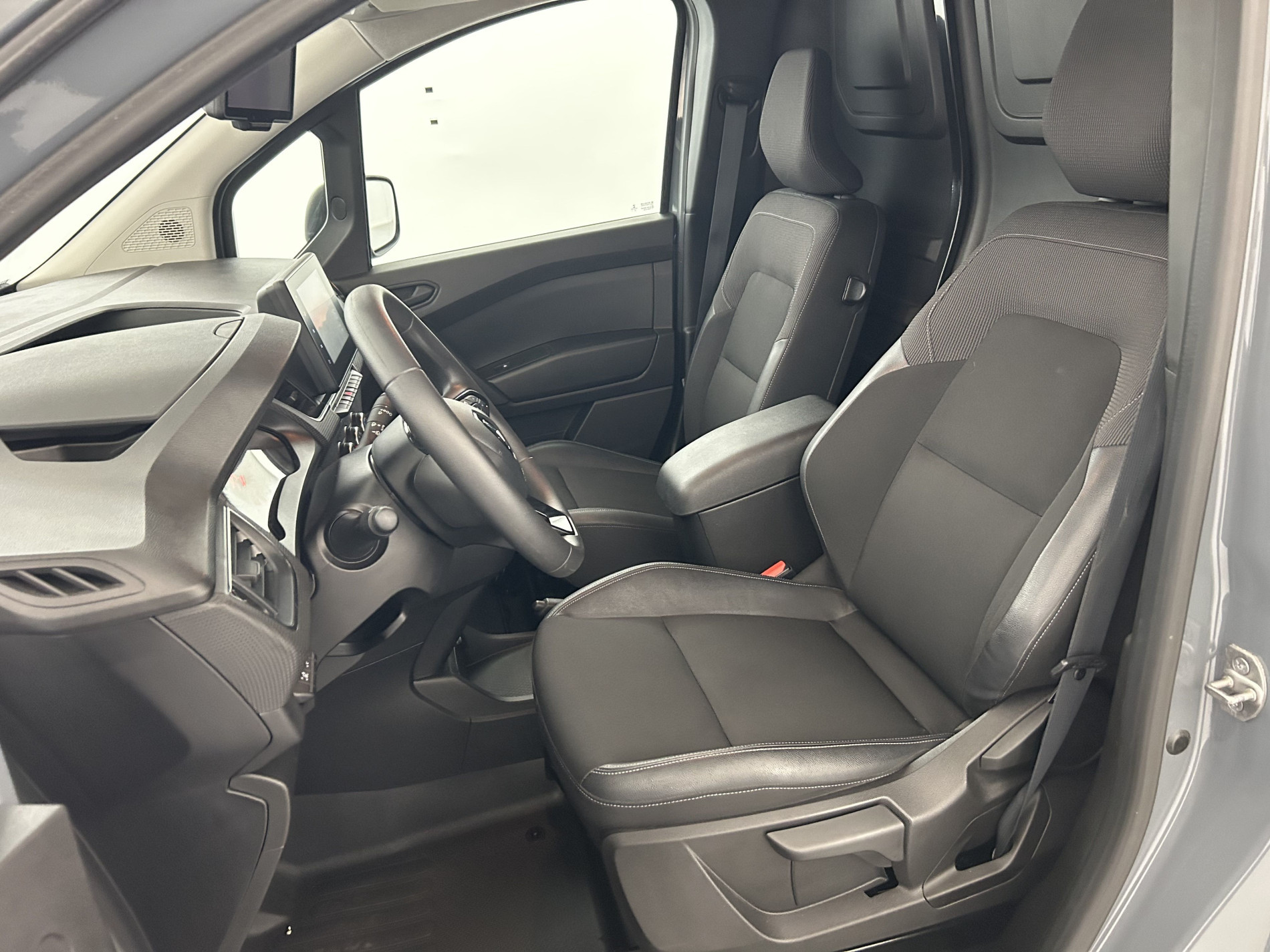 Vente en ligne Renault Kangoo Van  TCE 100 au prix de 14 990 €