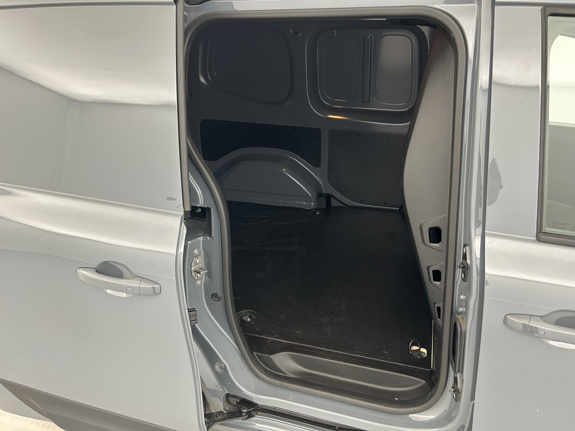 Vente en ligne Renault Kangoo Van  TCE 100 au prix de 14 990 €
