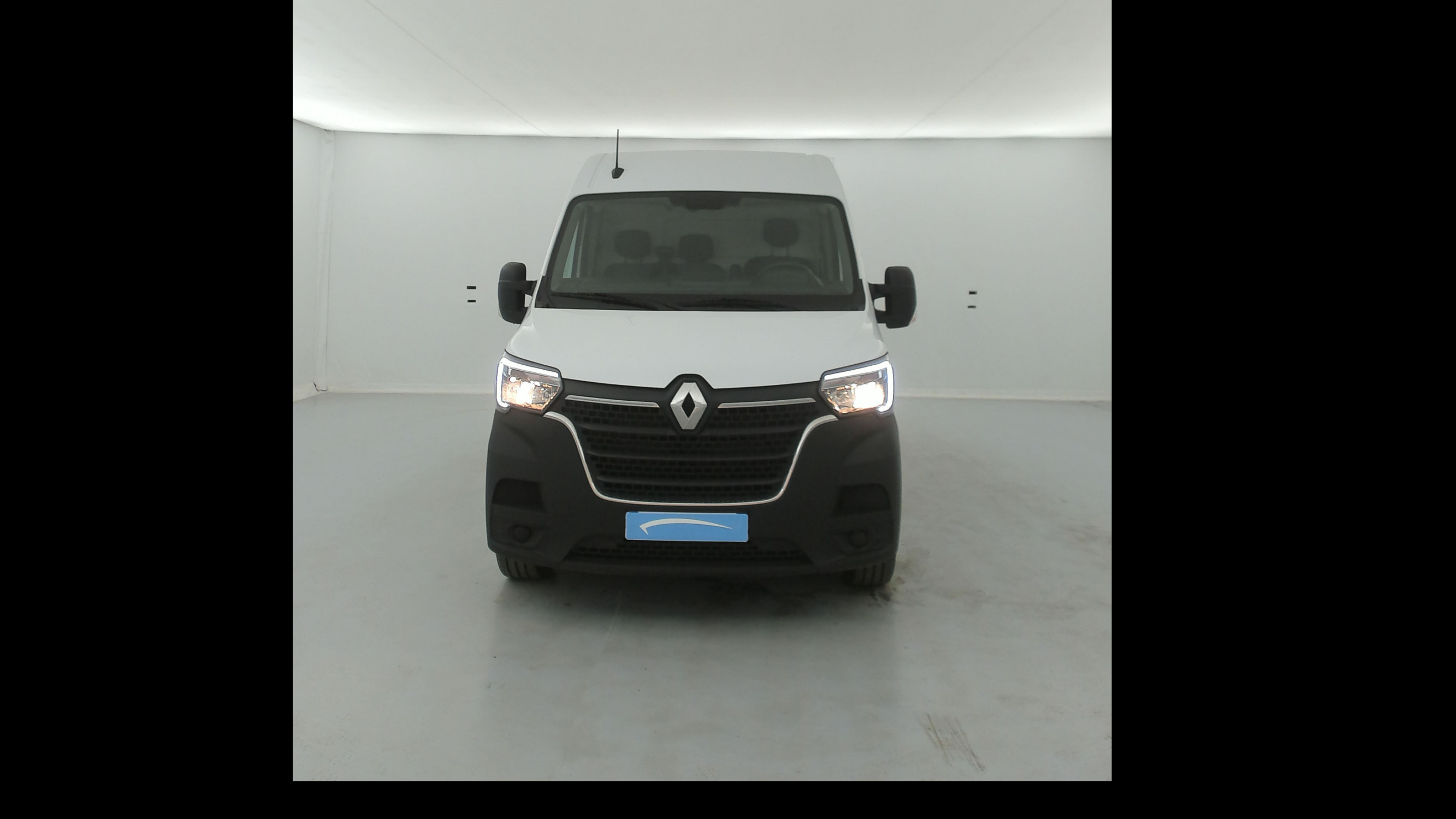 Vente en ligne Renault Master Fourgon MASTER FGN TRAC F3500 L2H2 BLUE DCI 135 au prix de 24 990 €