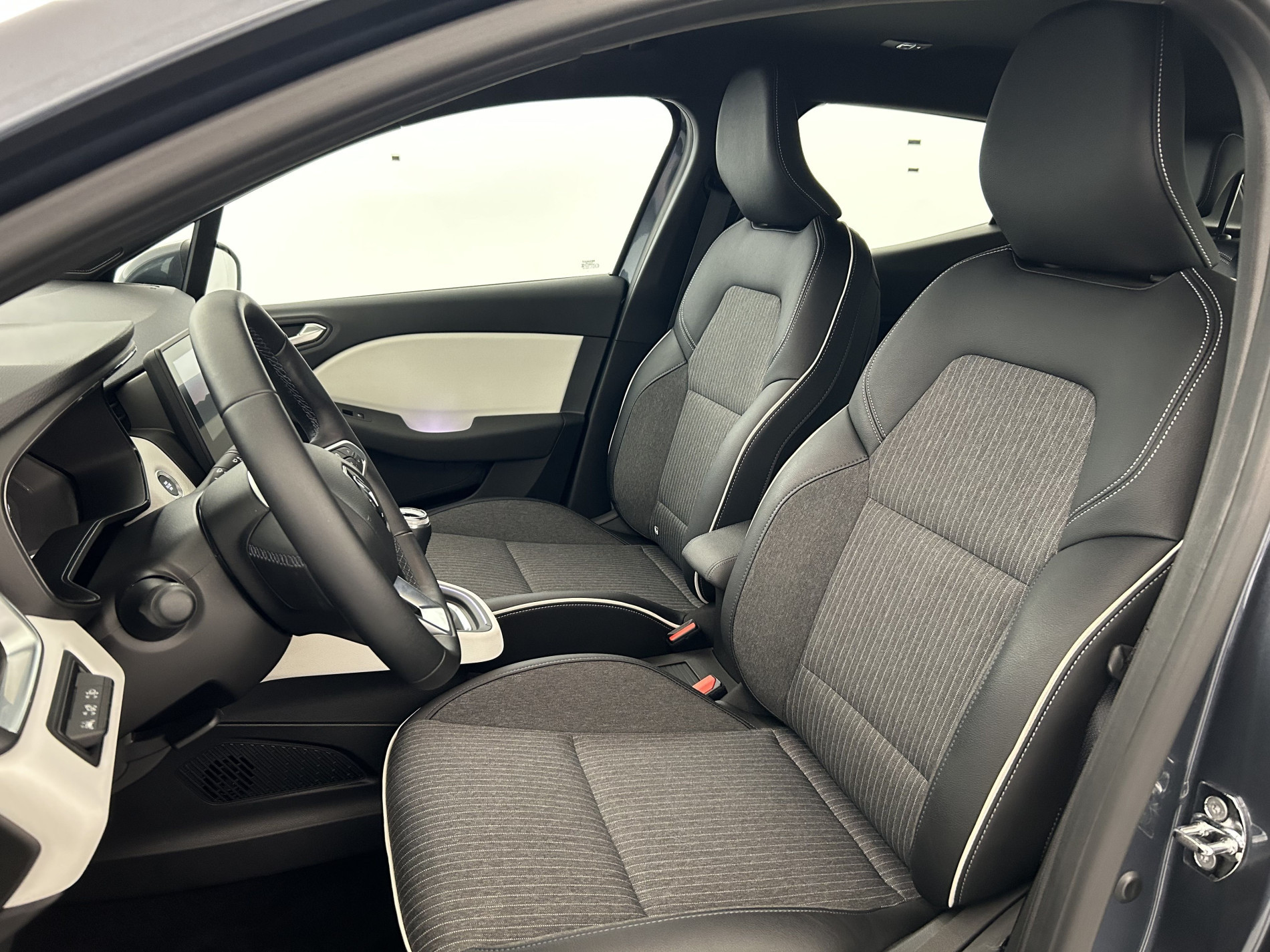 Vente en ligne Renault Clio 5 Clio TCe 90 - 21N au prix de 14 990 €