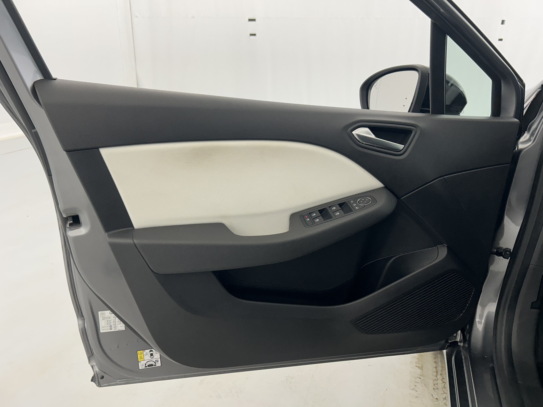 Vente en ligne Renault Clio 5 Clio TCe 90 au prix de 16 490 €