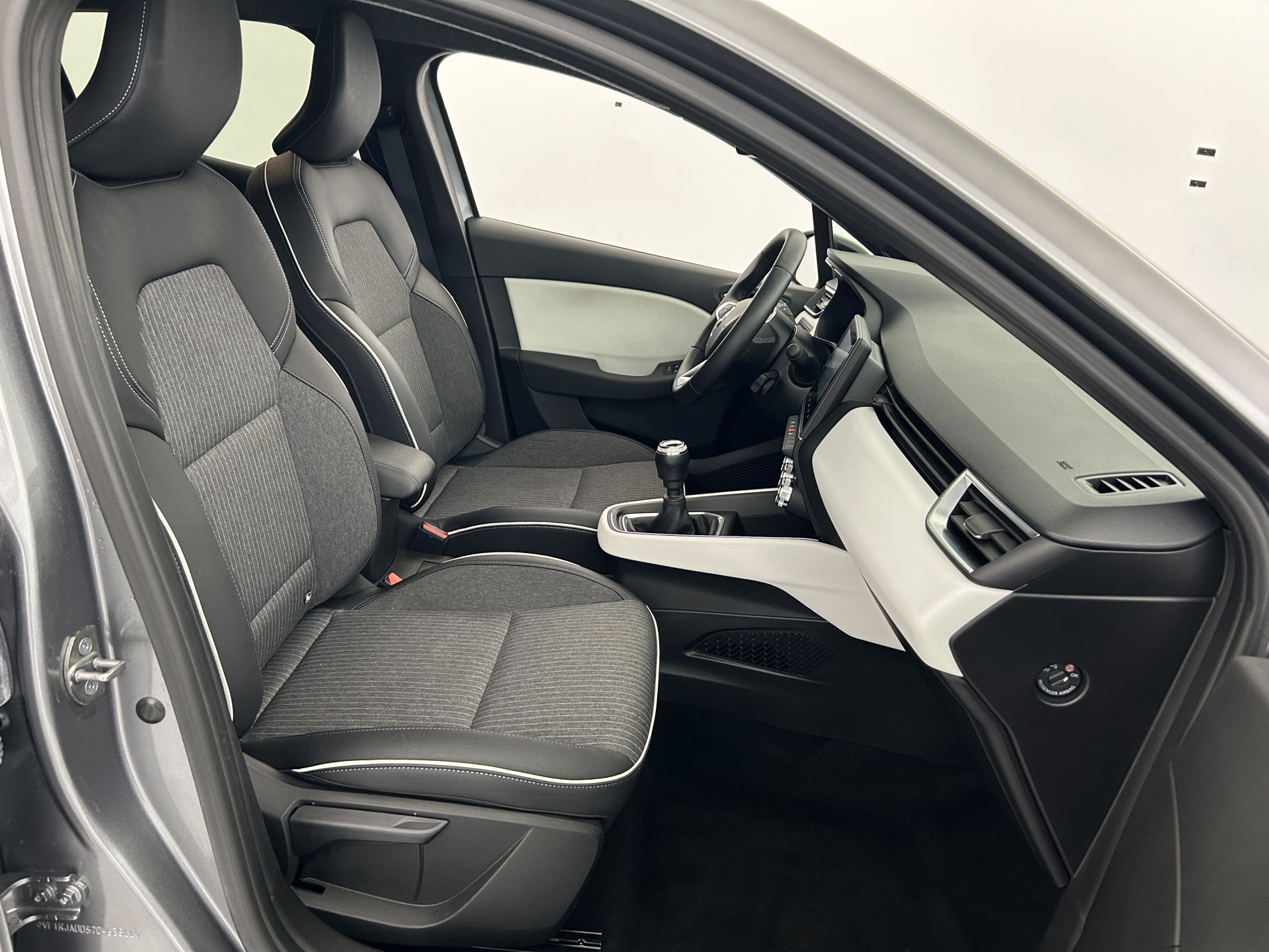 Vente en ligne Renault Clio 5 Clio TCe 90 au prix de 16 490 €