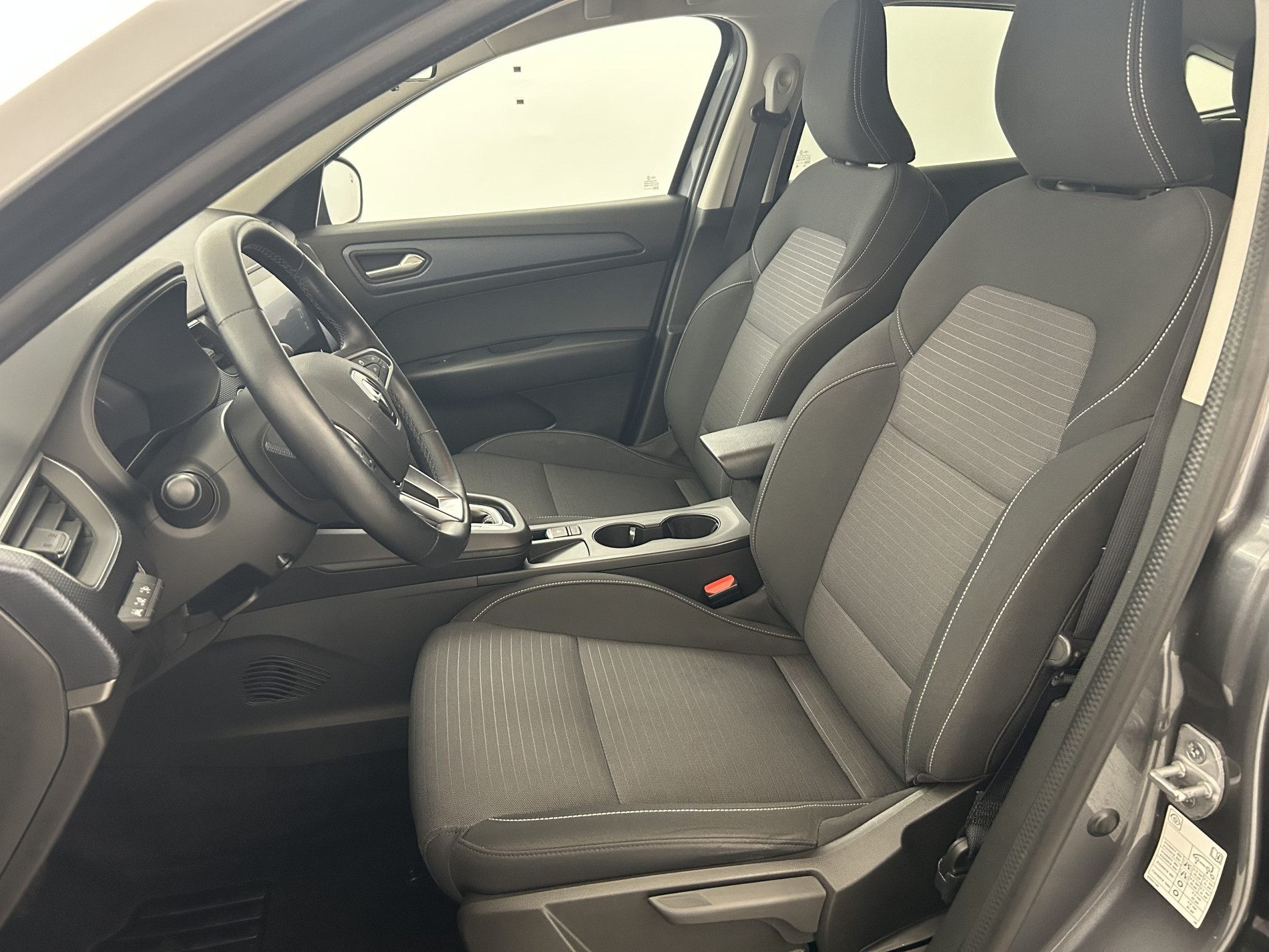Vente en ligne Renault Arkana  E-Tech hybride 145 - 22 au prix de 20 390 €