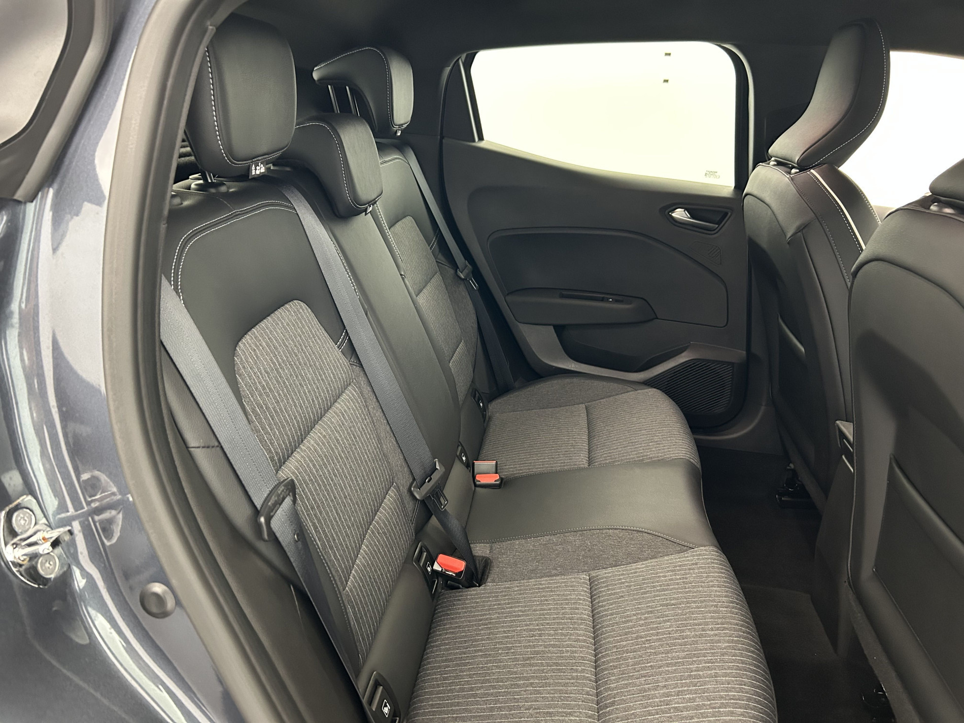 Vente en ligne Renault Clio 5 Clio TCe 90 - 21N au prix de 14 990 €