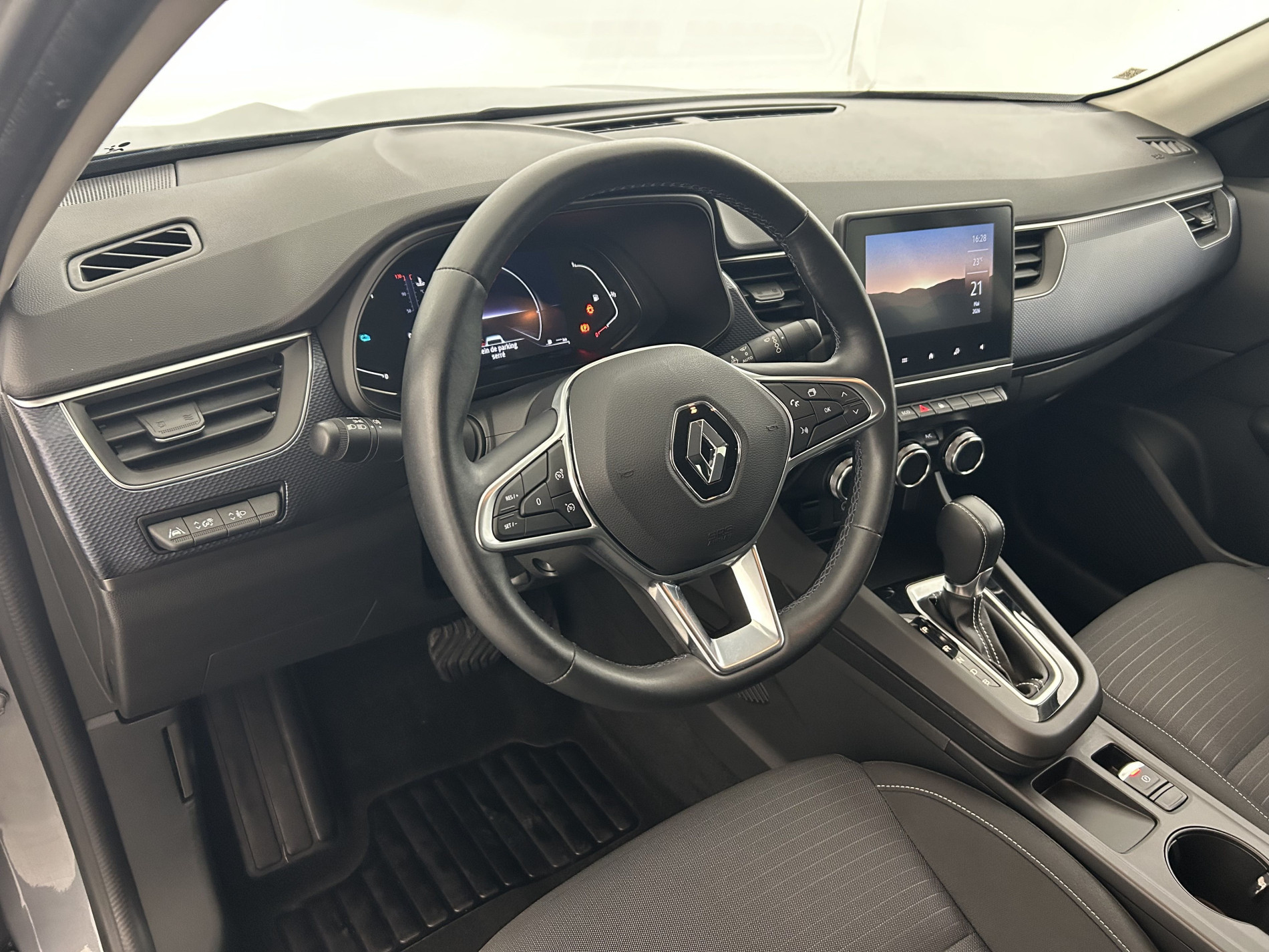Vente en ligne Renault Arkana  E-Tech hybride 145 - 22 au prix de 20 390 €