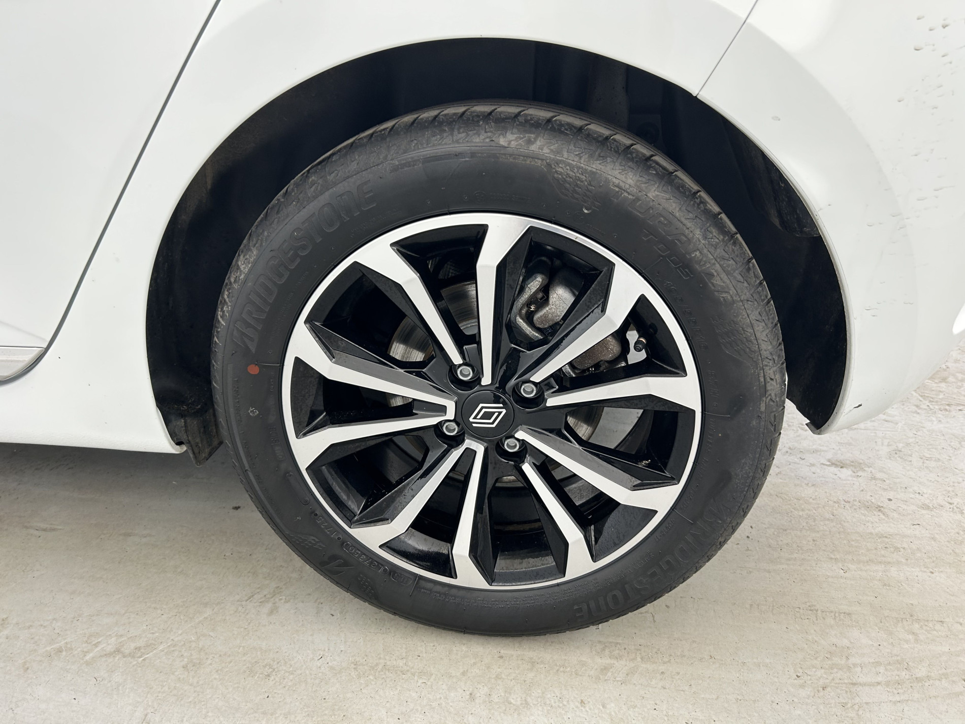 Vente en ligne Renault Clio 5 Clio E-Tech full hybrid 145 ch GSR2 au prix de 21 670 €