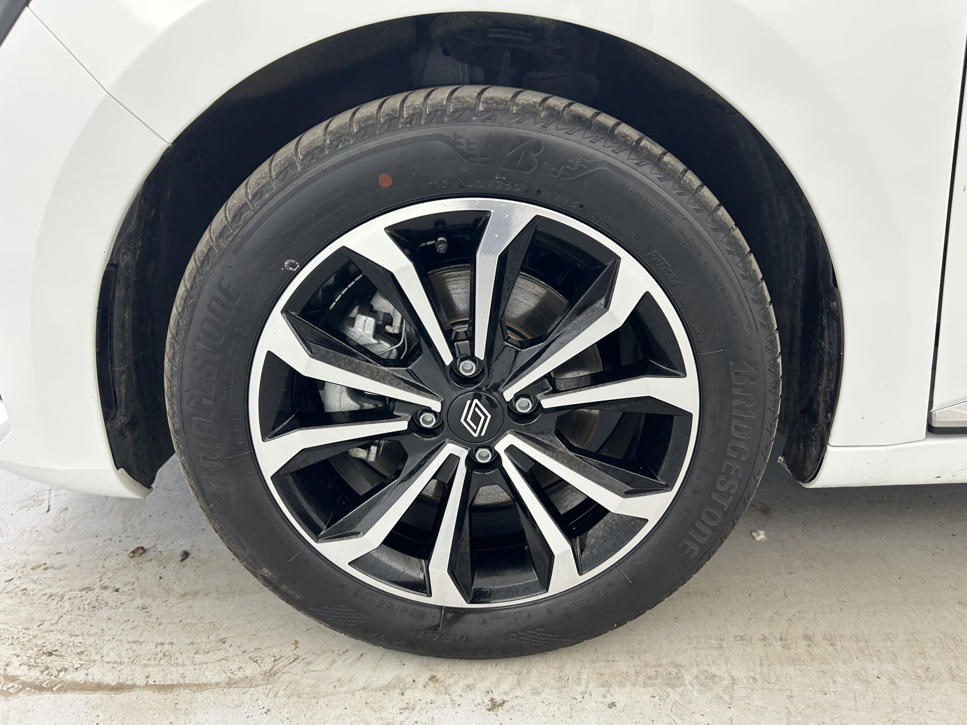 Vente en ligne Renault Clio 5 Clio E-Tech full hybrid 145 ch GSR2 au prix de 21 670 €