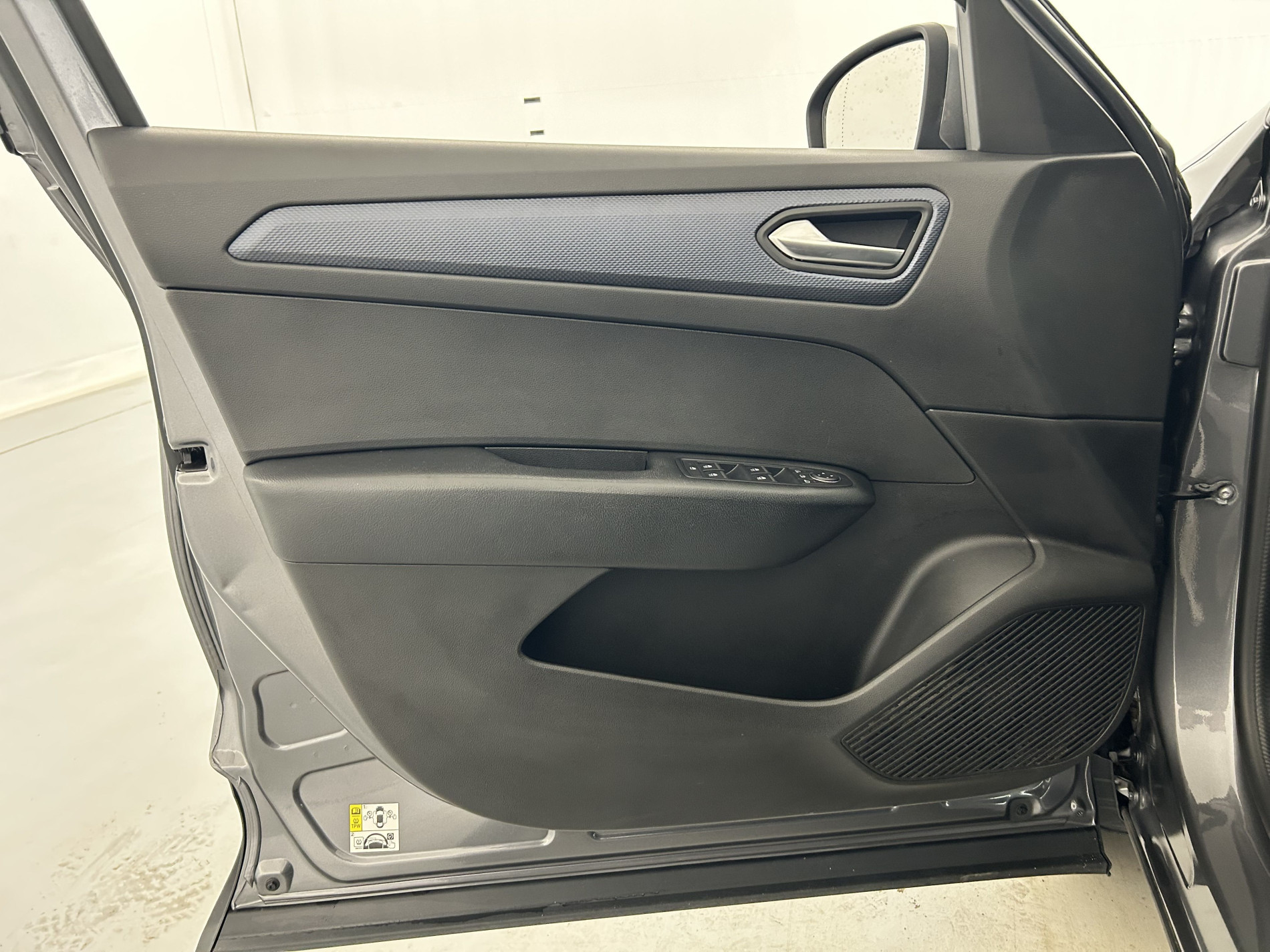 Vente en ligne Renault Arkana  E-Tech hybride 145 - 22 au prix de 17 390 €