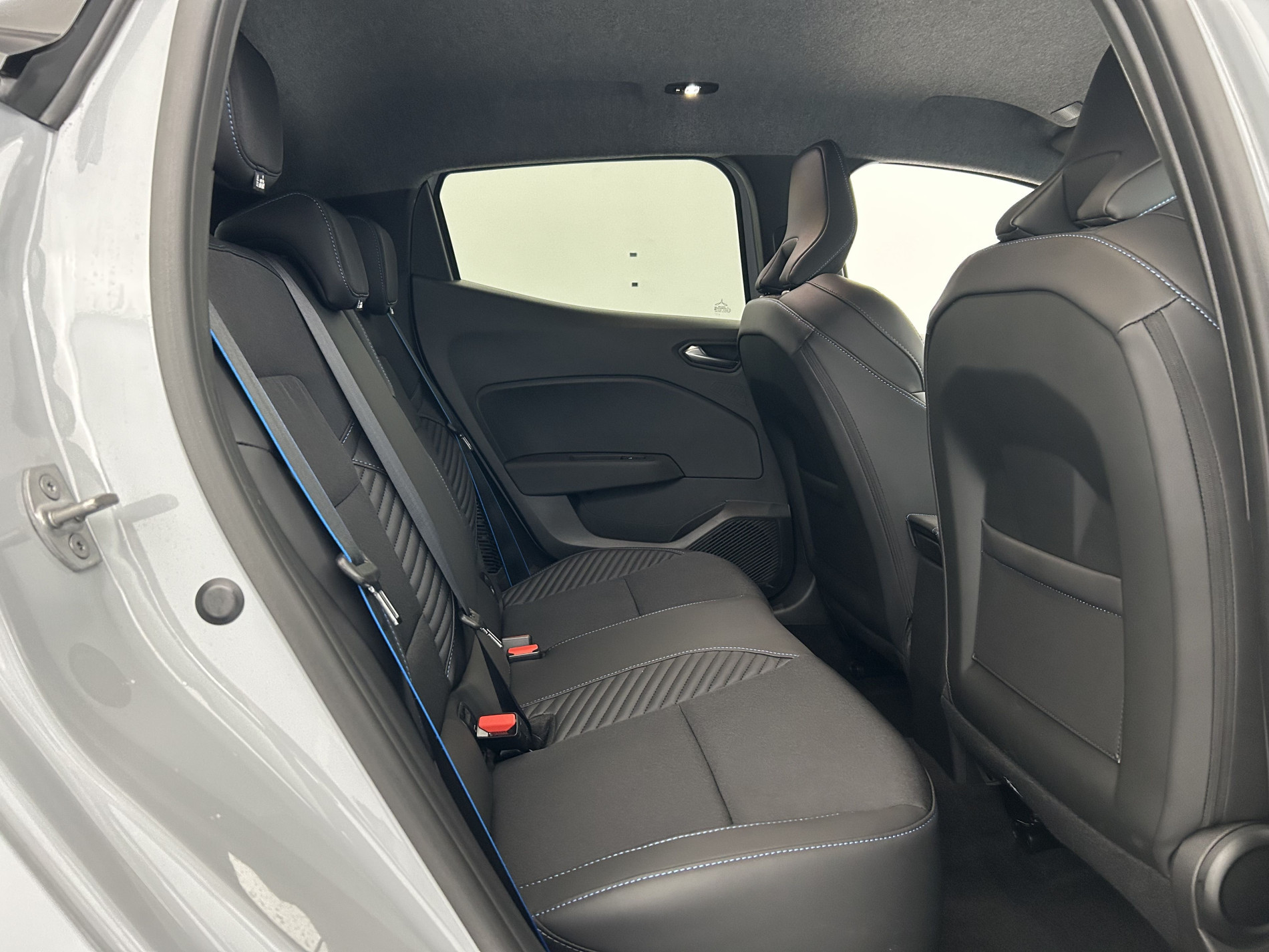 Vente en ligne Renault Clio 5 Clio E-Tech full hybrid 145 ch GSR2 au prix de 24 270 €