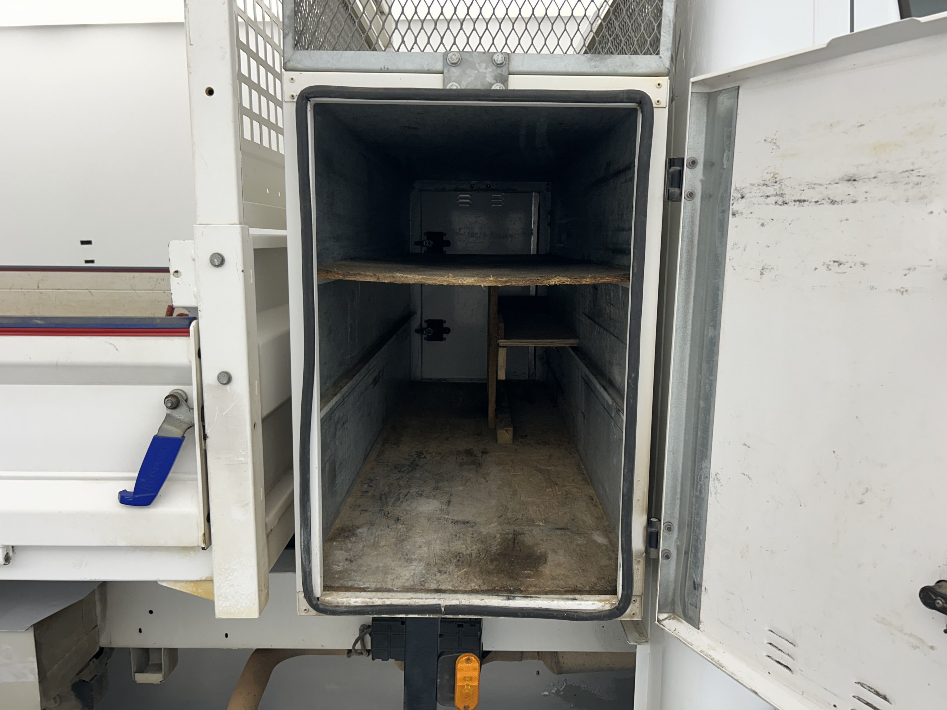 Vente en ligne Renault Master 3 Châssis Cabine MASTER CC PROP RJ3500 L3 ENERGY DCI 145 au prix de 24 870 €