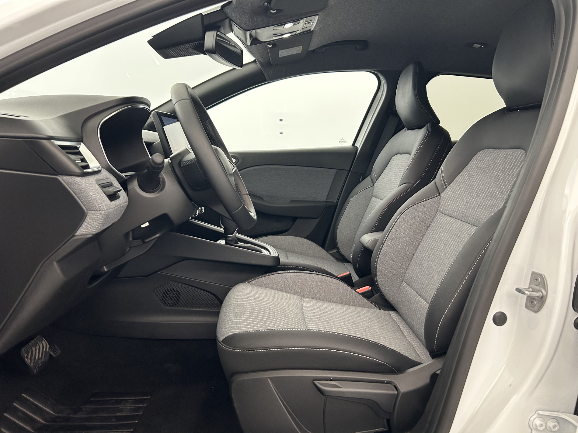 Vente en ligne Renault Clio 5 Clio E-Tech full hybrid 145 ch GSR2 au prix de 21 670 €