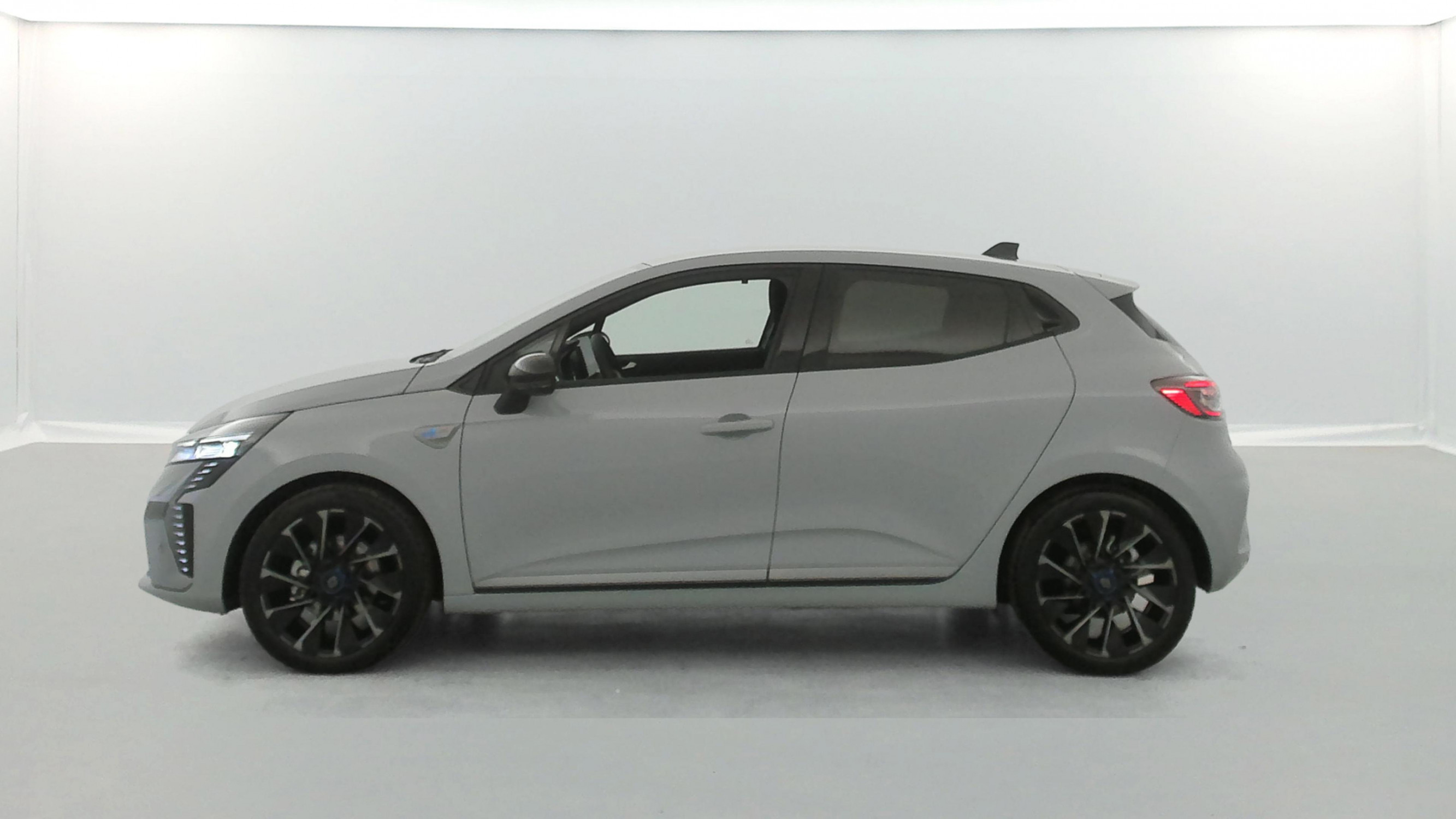 Vente en ligne Renault Clio 5 Clio E-Tech full hybrid 145 ch GSR2 au prix de 24 270 €