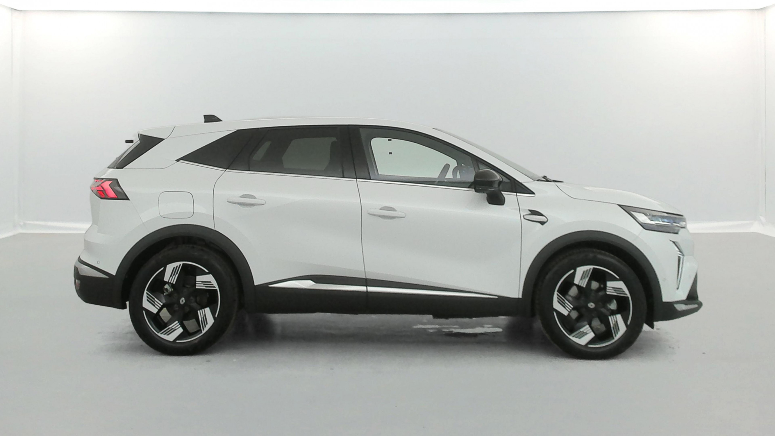 Vente en ligne Renault Symbioz  E-Tech full hybrid 145 au prix de 27 690 €