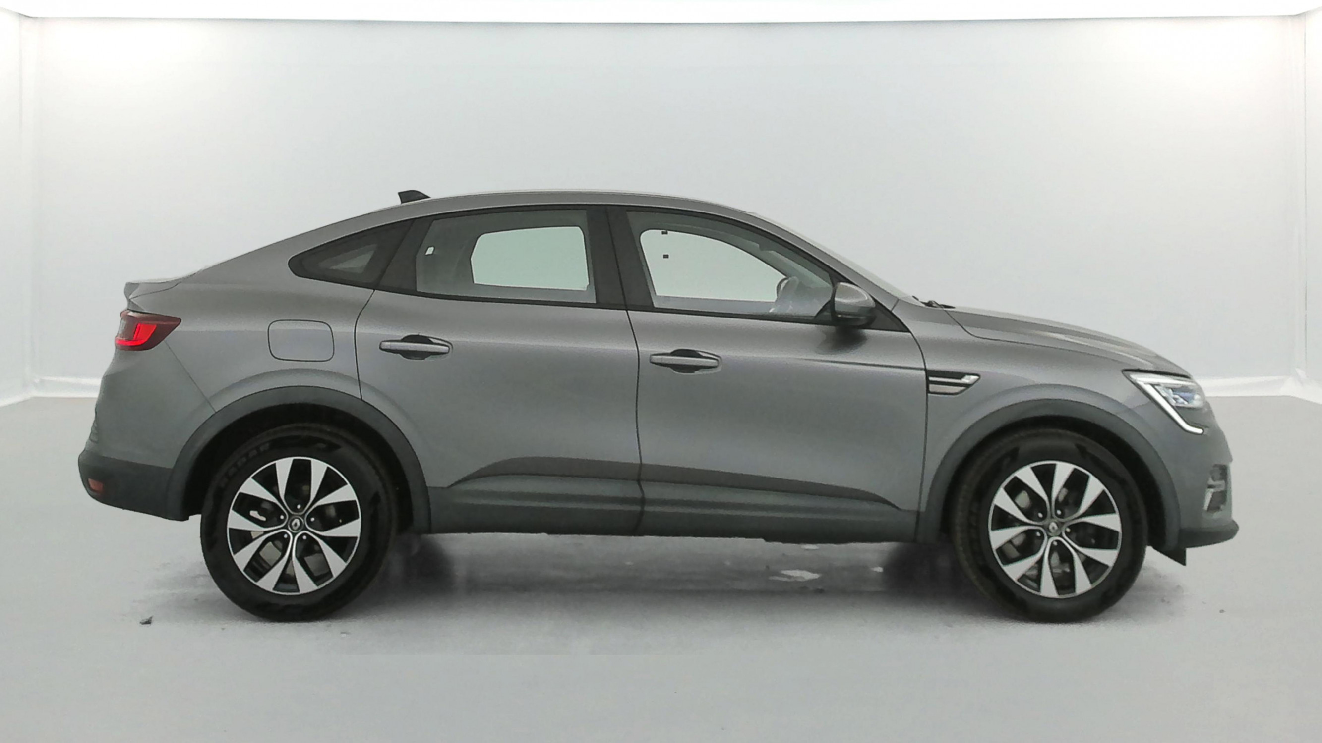 Vente en ligne Renault Arkana  E-Tech hybride 145 - 22 au prix de 17 390 €