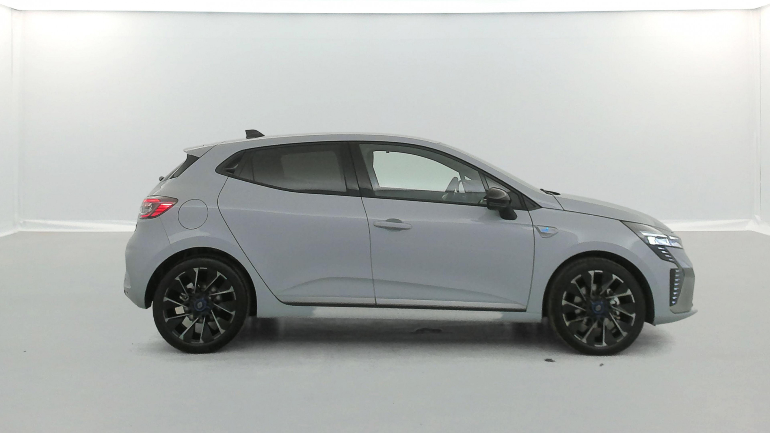 Vente en ligne Renault Clio 5 Clio E-Tech full hybrid 145 ch GSR2 au prix de 24 270 €