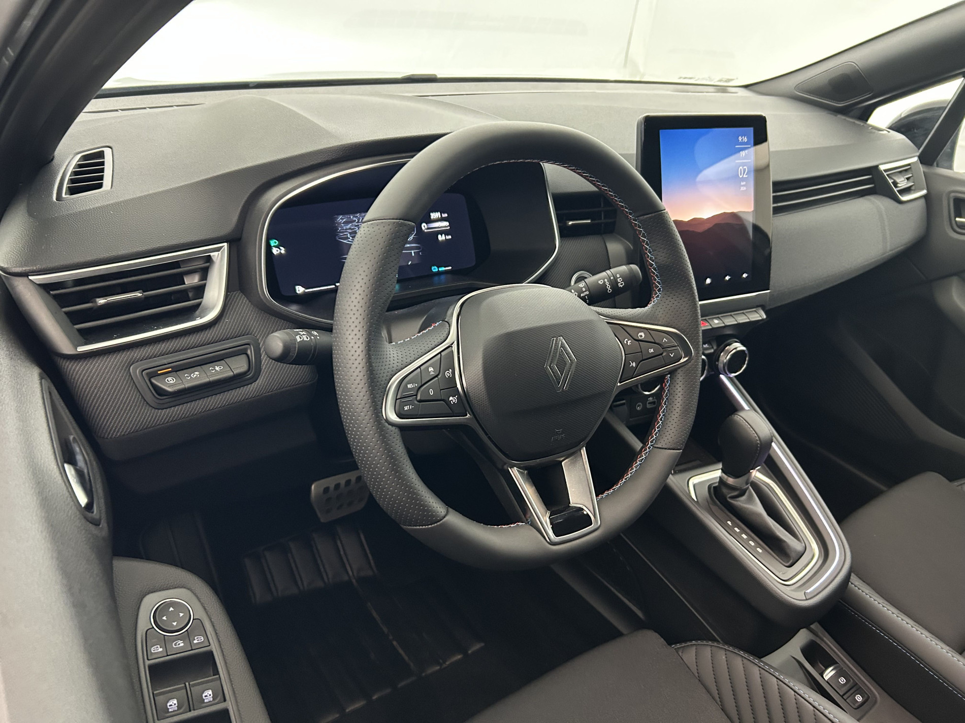 Vente en ligne Renault Clio 5 Clio E-Tech full hybrid 145 ch GSR2 au prix de 24 270 €