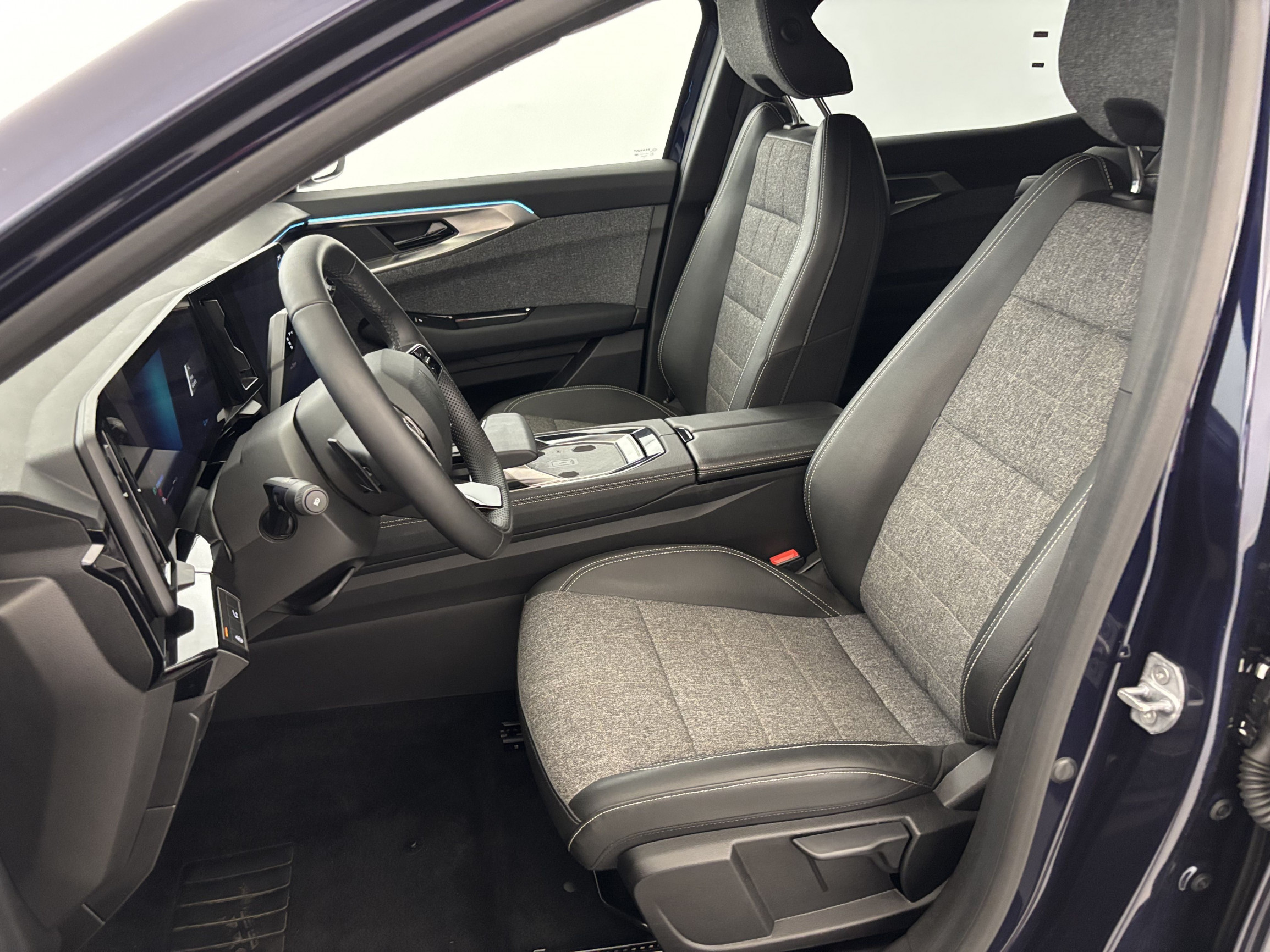 Vente en ligne Renault Espace Espace E-Tech full hybrid 200 GSR2 au prix de 33 270 €
