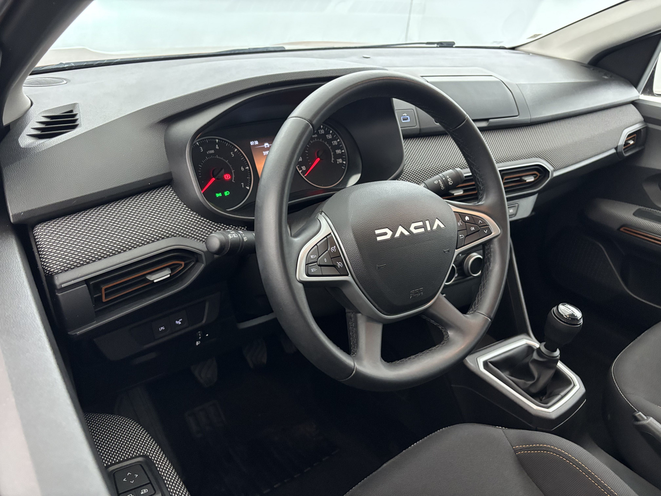 Vente en ligne Dacia Sandero  ECO-G 100 au prix de 14 590 €