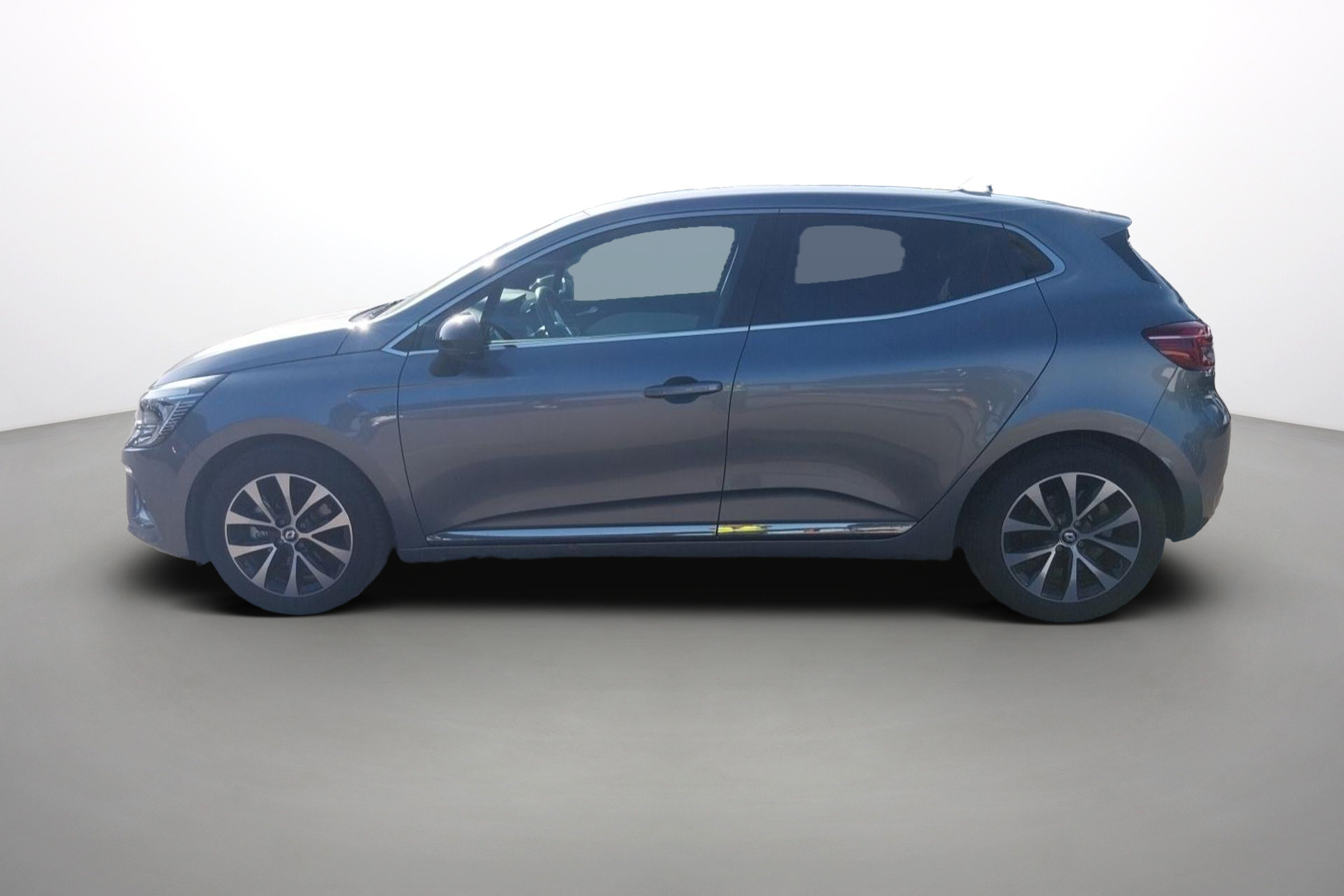 Vente en ligne Renault Clio 5 Clio E-Tech full hybrid 145 au prix de 18 990 €