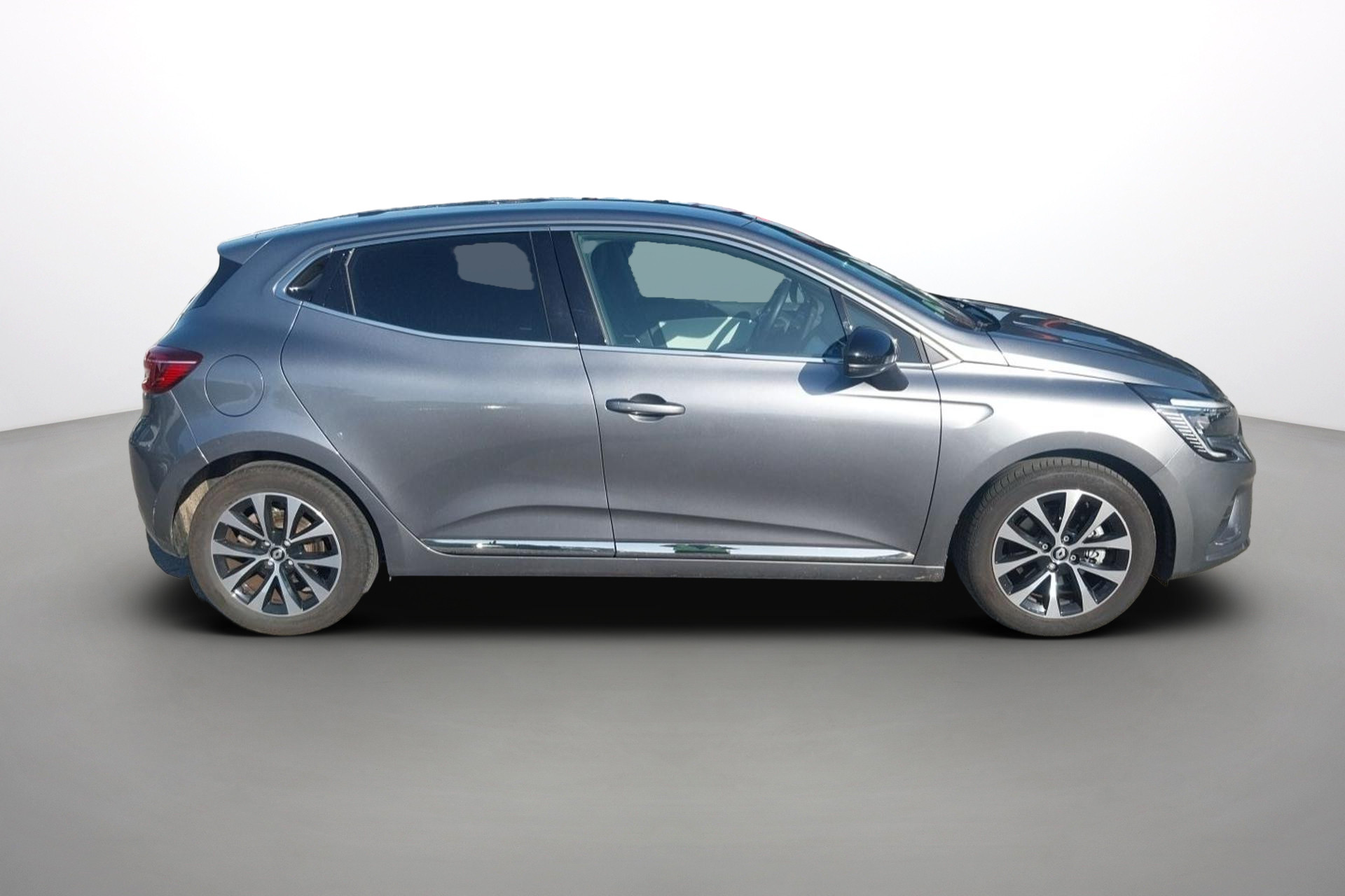 Vente en ligne Renault Clio 5 Clio E-Tech full hybrid 145 au prix de 18 990 €