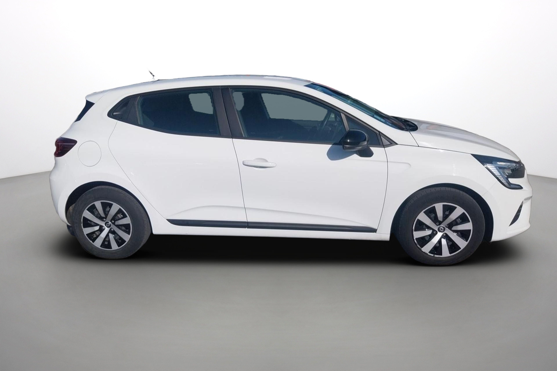 Vente en ligne Renault Clio 5 Clio E-Tech full hybrid 145 au prix de 15 590 €