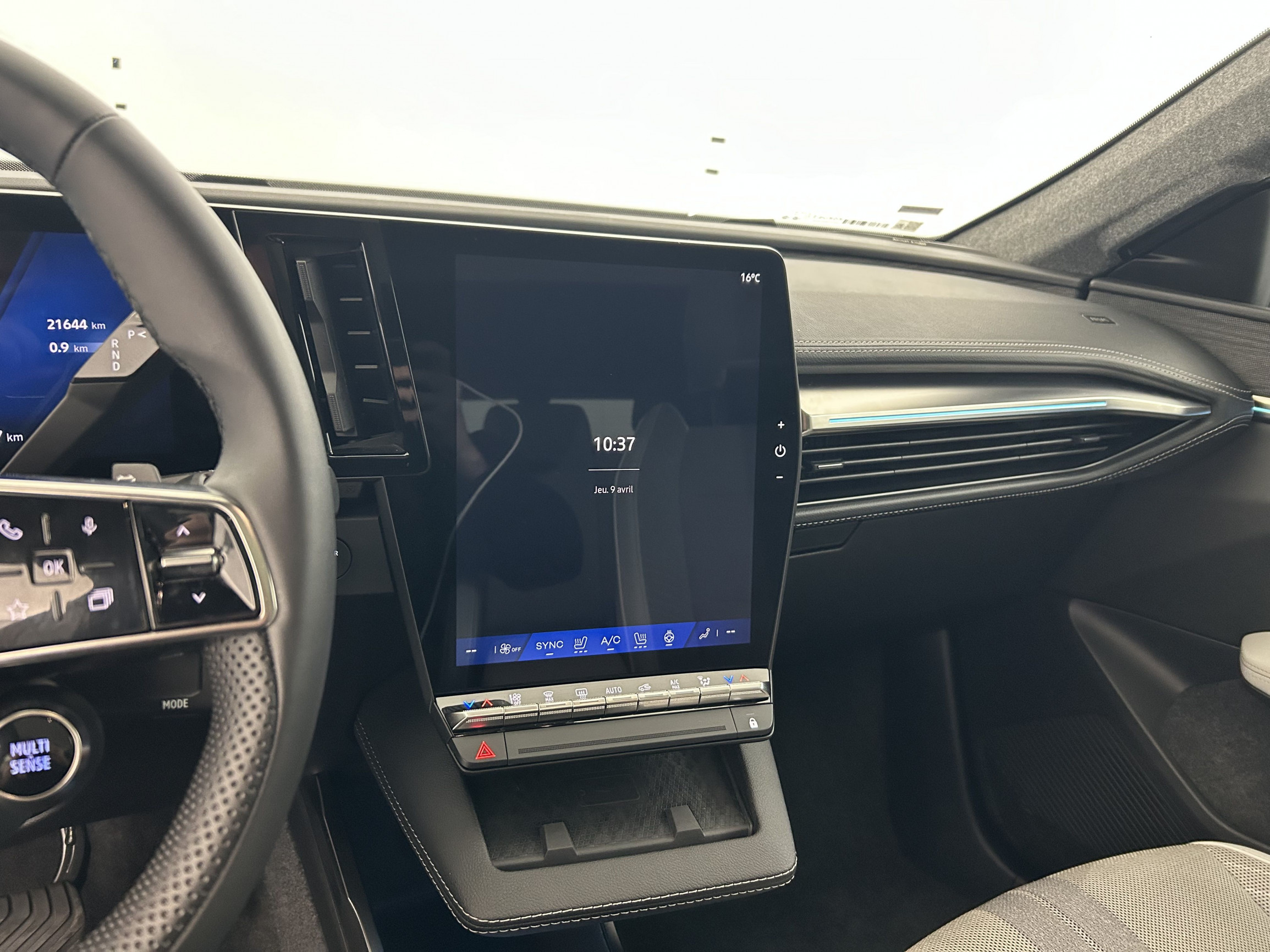 Vente en ligne Renault Scenic E-Tech Scenic E-Tech électrique 220 ch grande autonomie au prix de 40 990 €