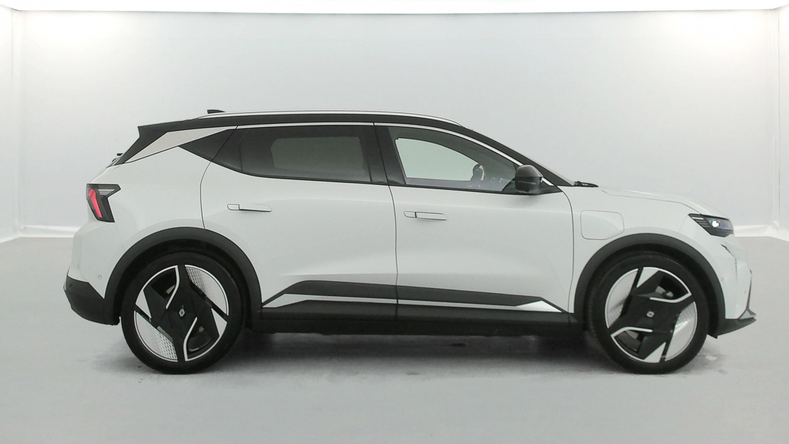 Vente en ligne Renault Scenic E-Tech Scenic E-Tech électrique 220 ch grande autonomie au prix de 40 990 €