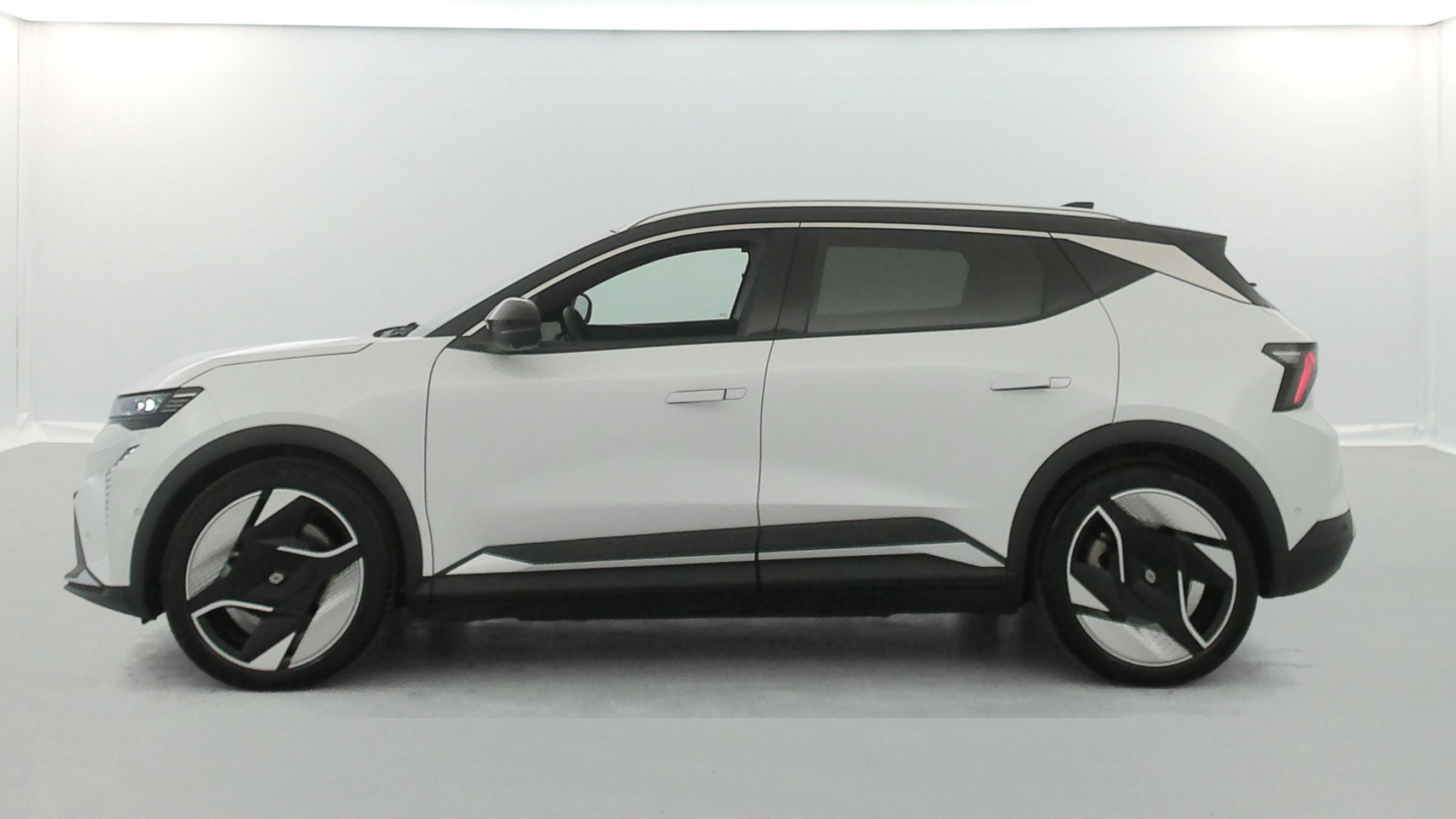 Vente en ligne Renault Scenic E-Tech Scenic E-Tech électrique 220 ch grande autonomie au prix de 40 990 €