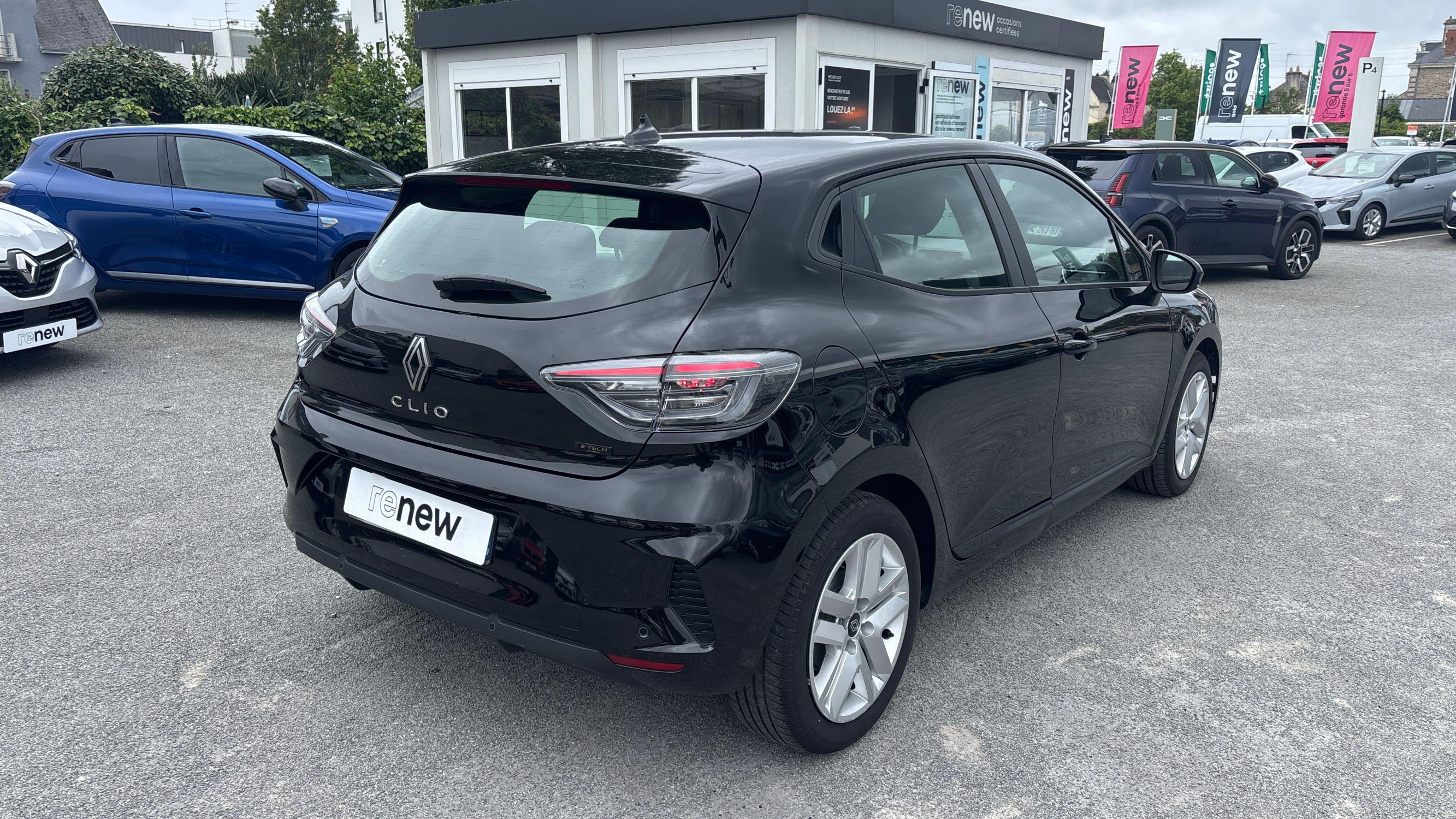Vente en ligne Renault Clio 5 Clio E-Tech full hybrid 145 ch GSR2 au prix de 20 170 €