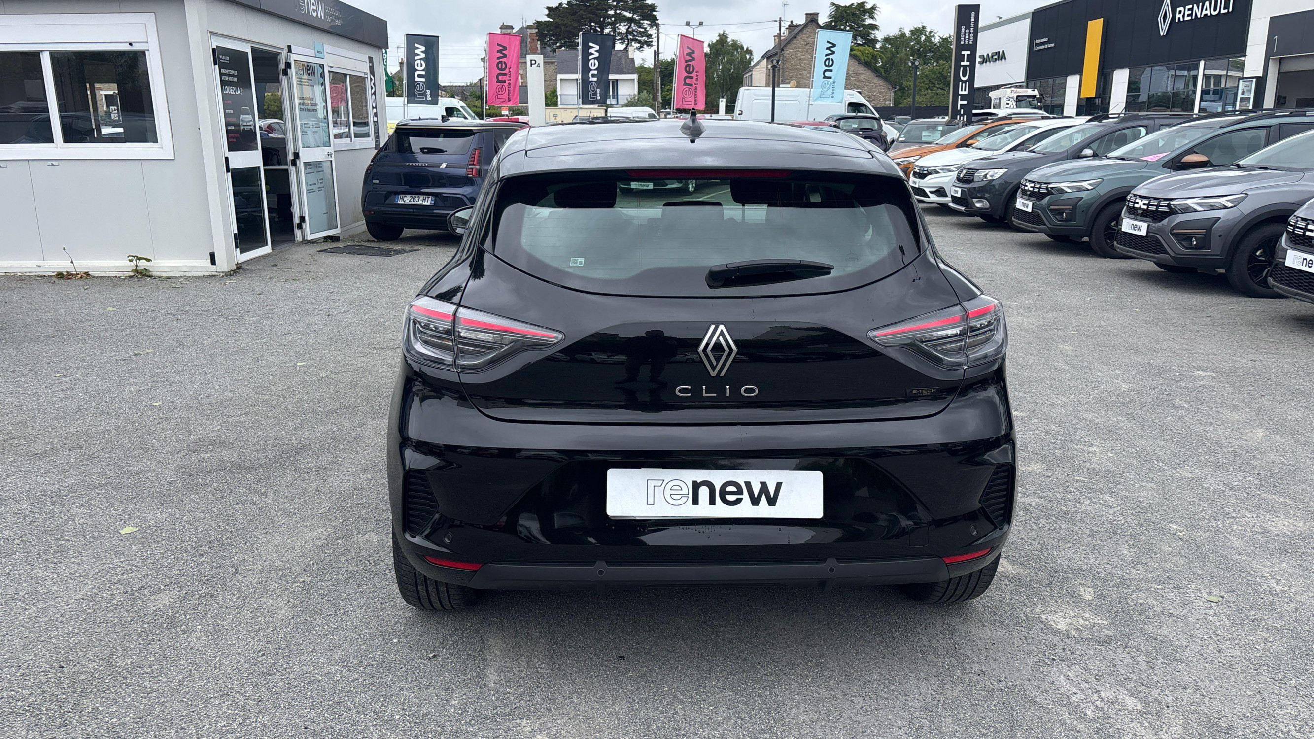 Vente en ligne Renault Clio 5 Clio E-Tech full hybrid 145 ch GSR2 au prix de 20 170 €