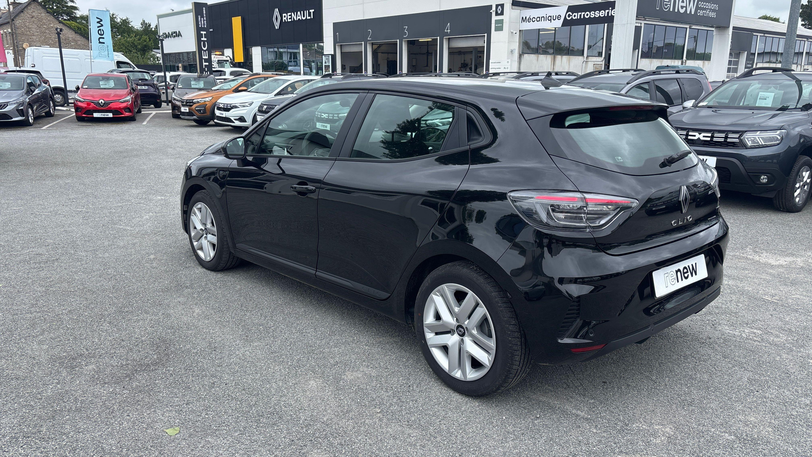 Vente en ligne Renault Clio 5 Clio E-Tech full hybrid 145 ch GSR2 au prix de 20 170 €