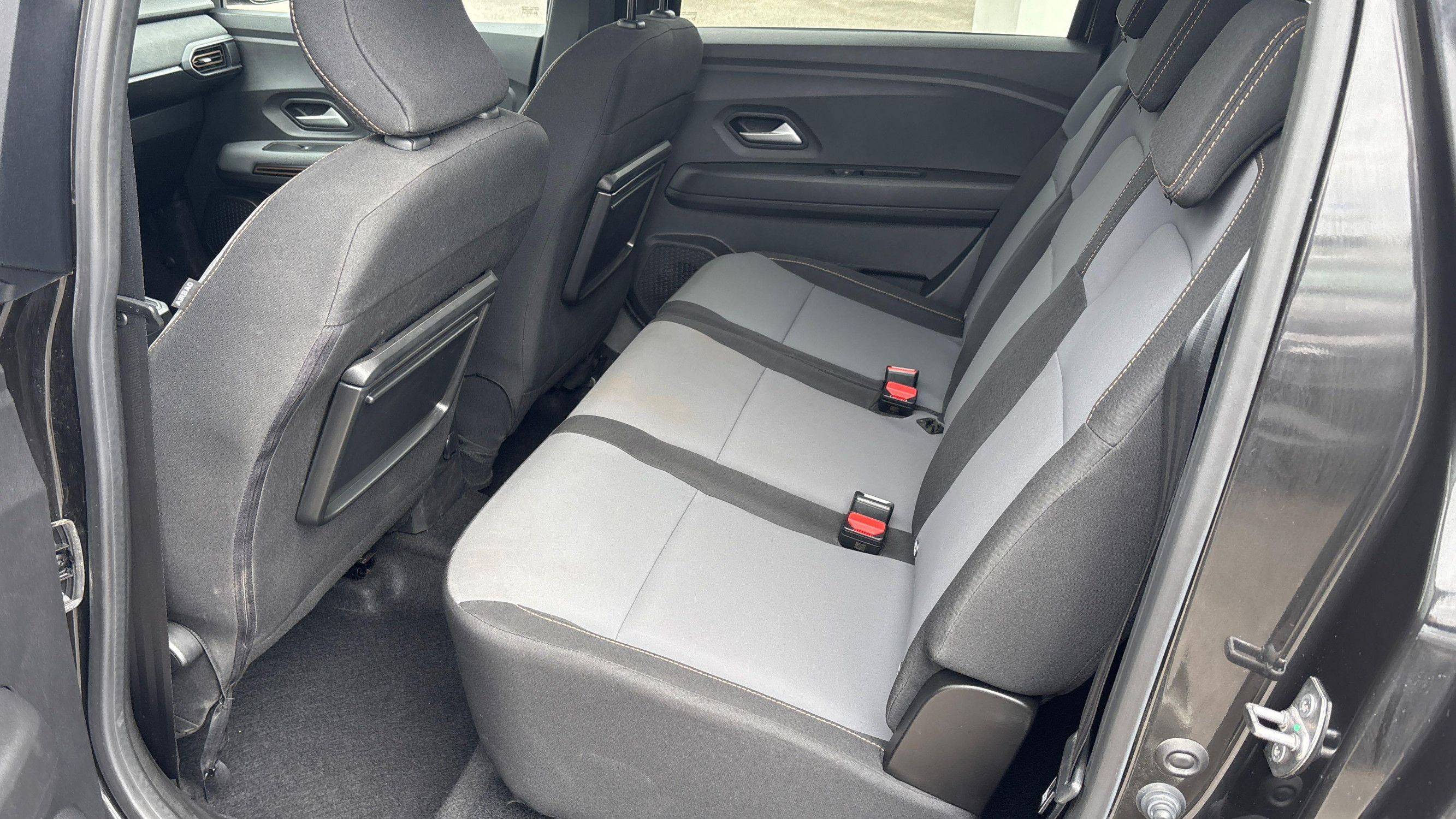 Vente en ligne Dacia Jogger  Hybrid 140 7 places GSR2 au prix de 24 990 €