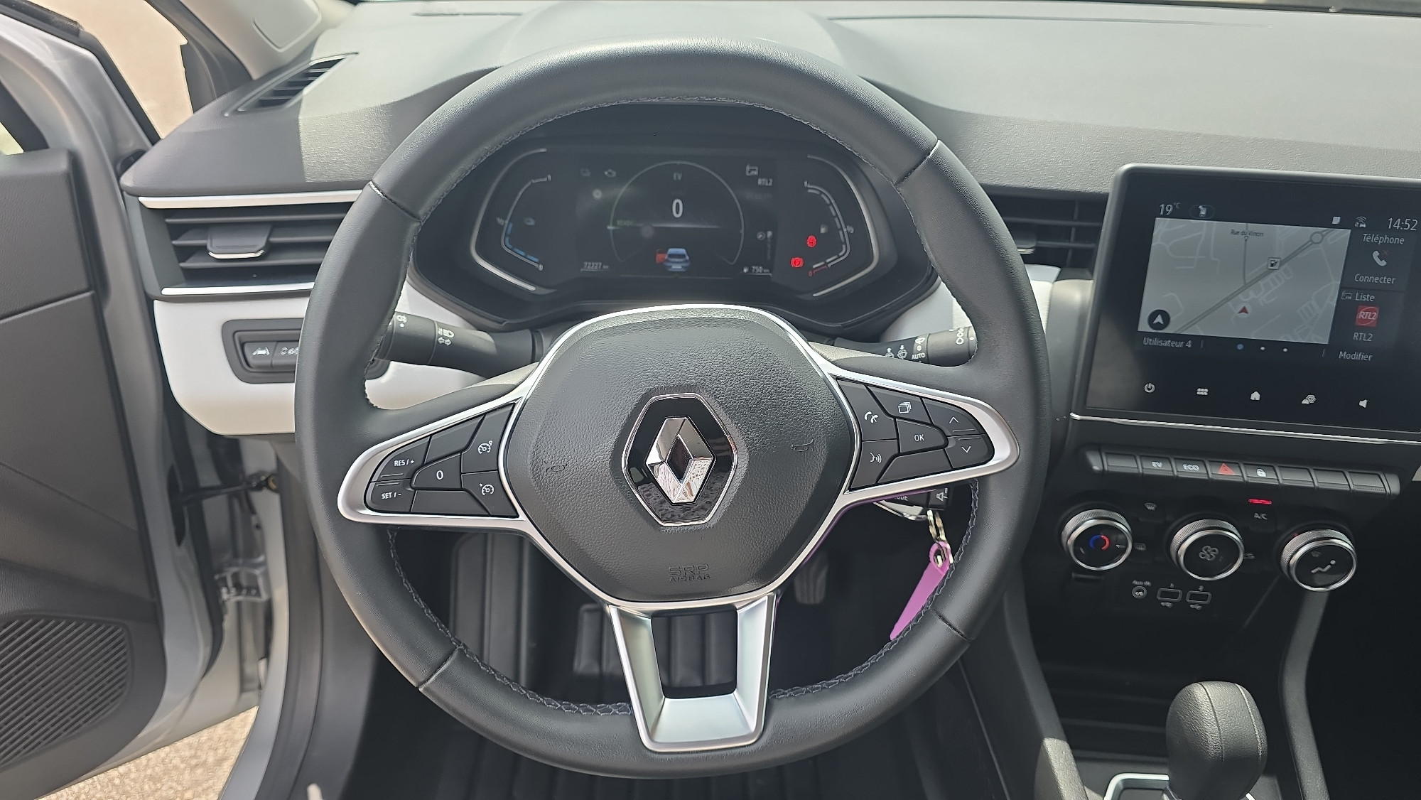 Vente en ligne Renault Clio 5 Clio E-Tech hybride 145 au prix de 14 590 €