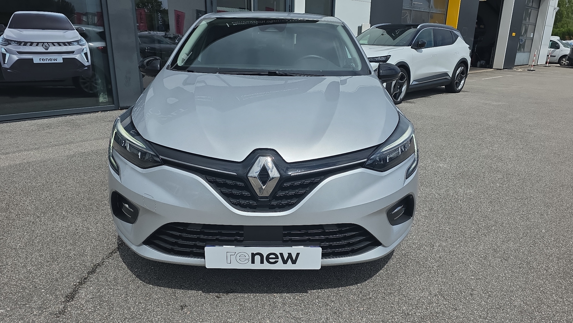 Vente en ligne Renault Clio 5 Clio E-Tech hybride 145 au prix de 14 590 €
