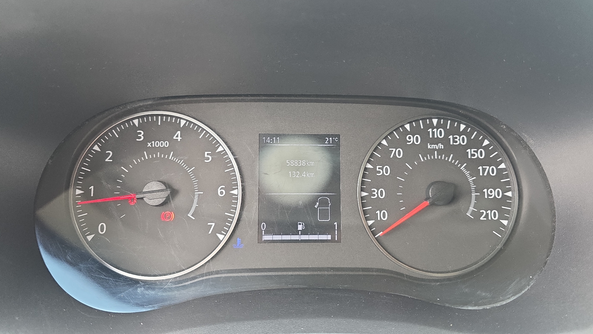 Vente en ligne Renault Master Fourgon MASTER FGN TRAC F3300 L2H2 DCI 135 au prix de 20 790 €