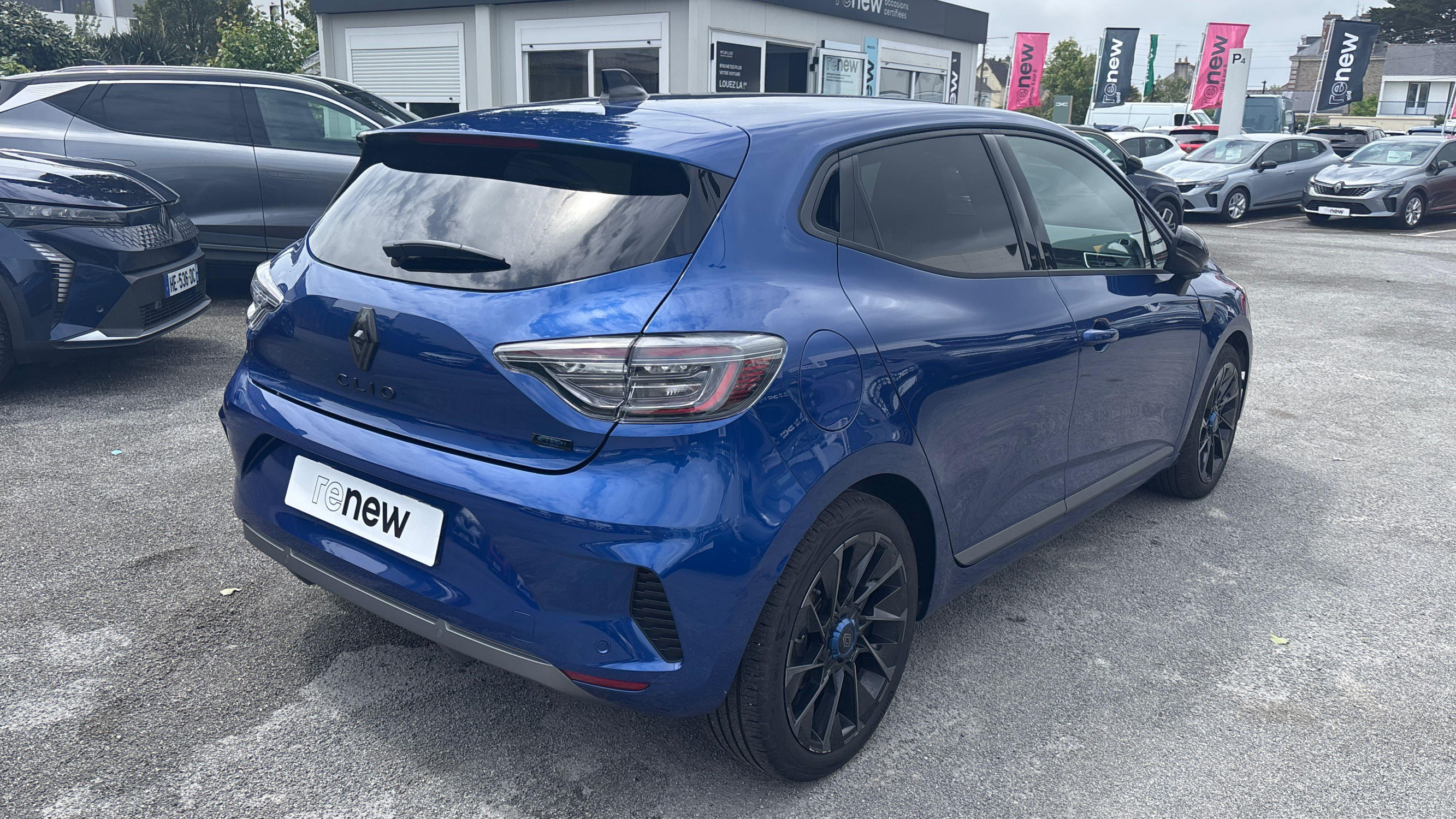 Vente en ligne Renault Clio 5 Clio E-Tech full hybrid 145 ch GSR2 au prix de 23 990 €